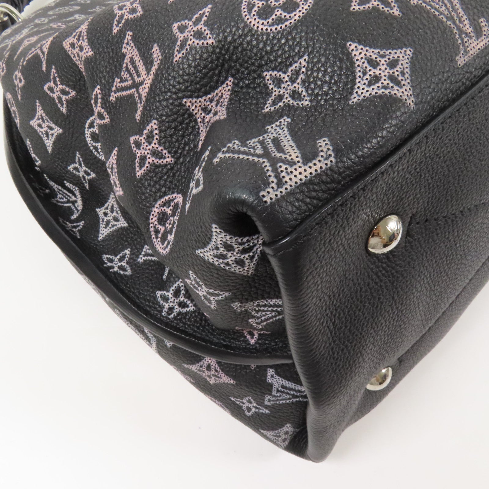 LOUIS VUITTON 牛皮皮革Mahina Carmel Hobo Bag銀扣肩背袋