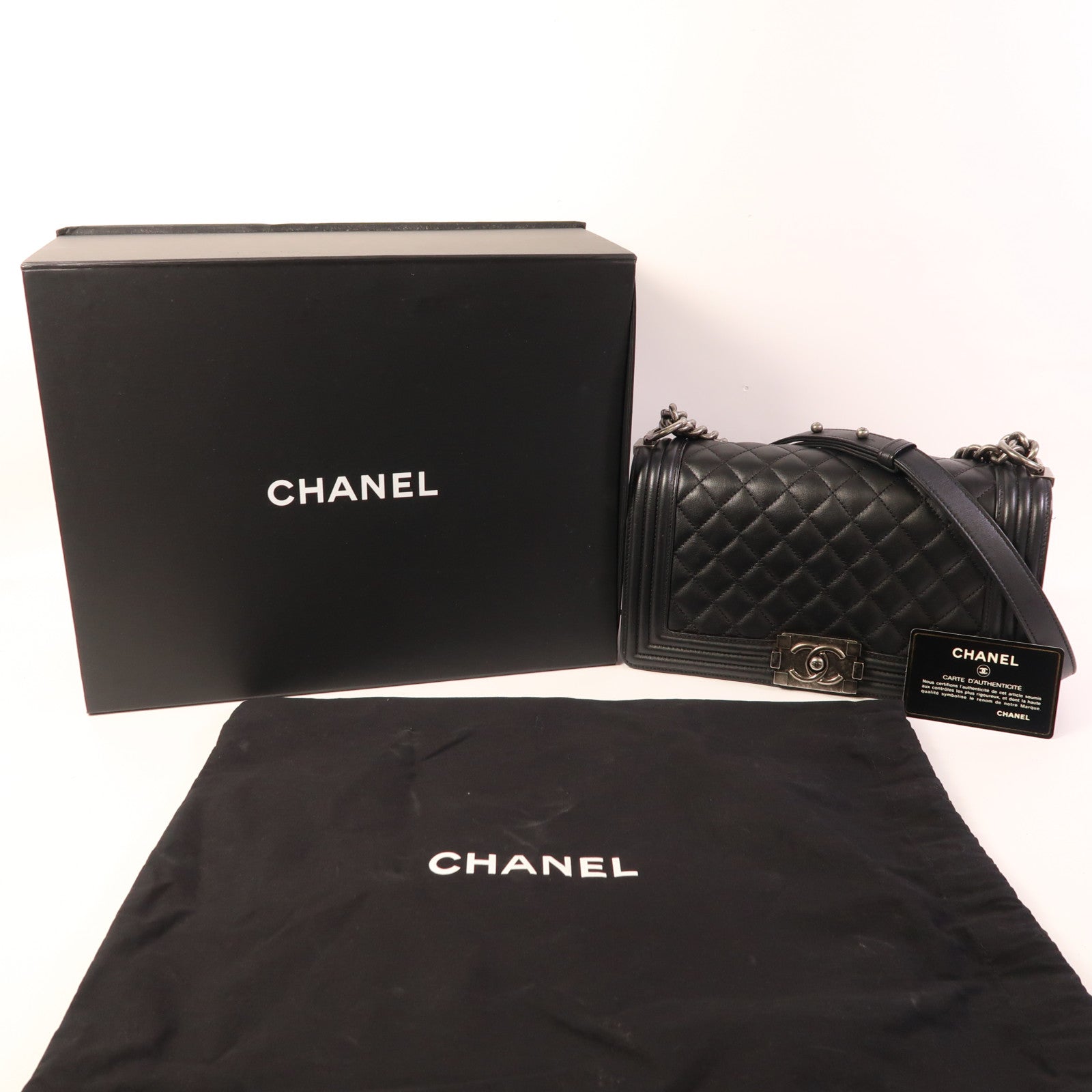 CHANEL 牛皮皮革Boy 25銀扣鏈帶肩背袋