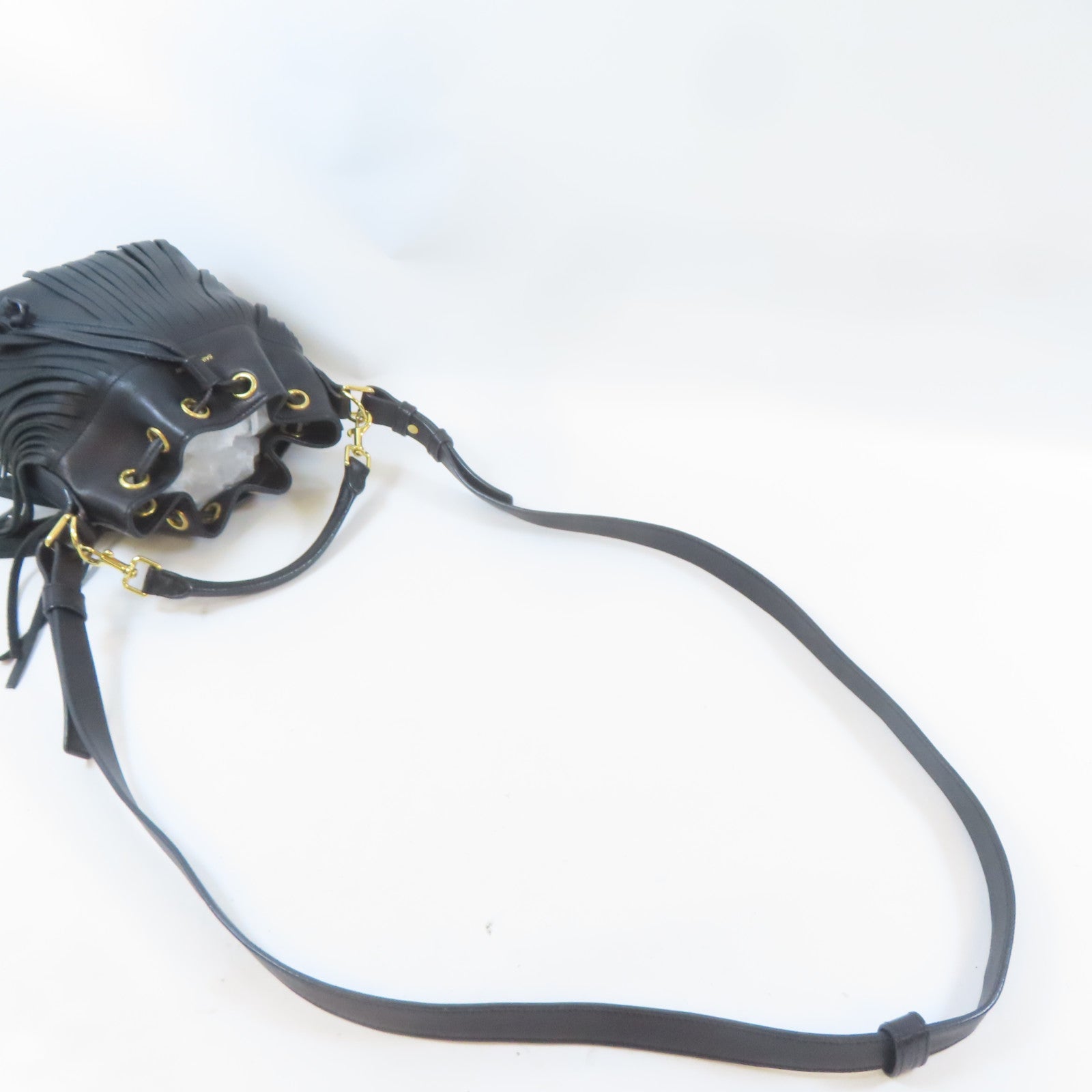SAINT LAURENT 牛皮皮革Emmanuelle Fringe Bucket Bag金扣手挽肩背兩用袋黑色