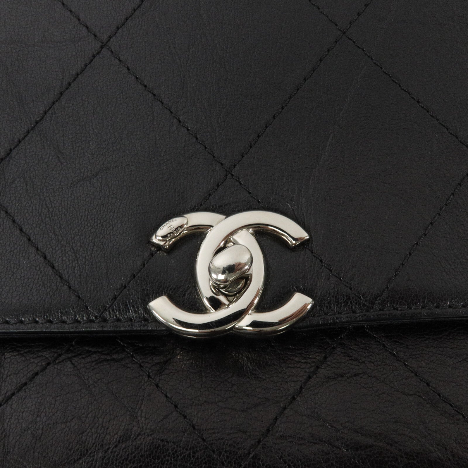 CHANEL 牛皮皮革Crumpled Flap Bag鏈帶肩背袋