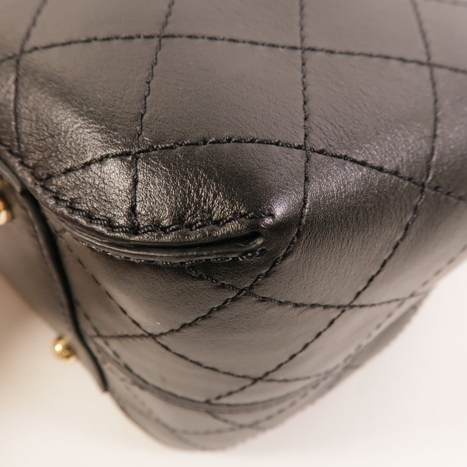 CHANEL 牛皮皮革Bucket Bag肩背袋