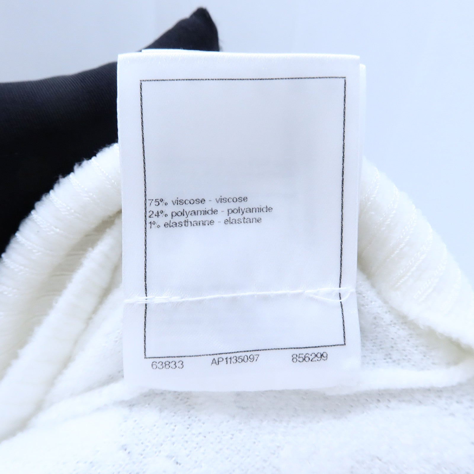 CHANEL Viscose/Polyamide Coco Buttoned Knitted Sweater針織