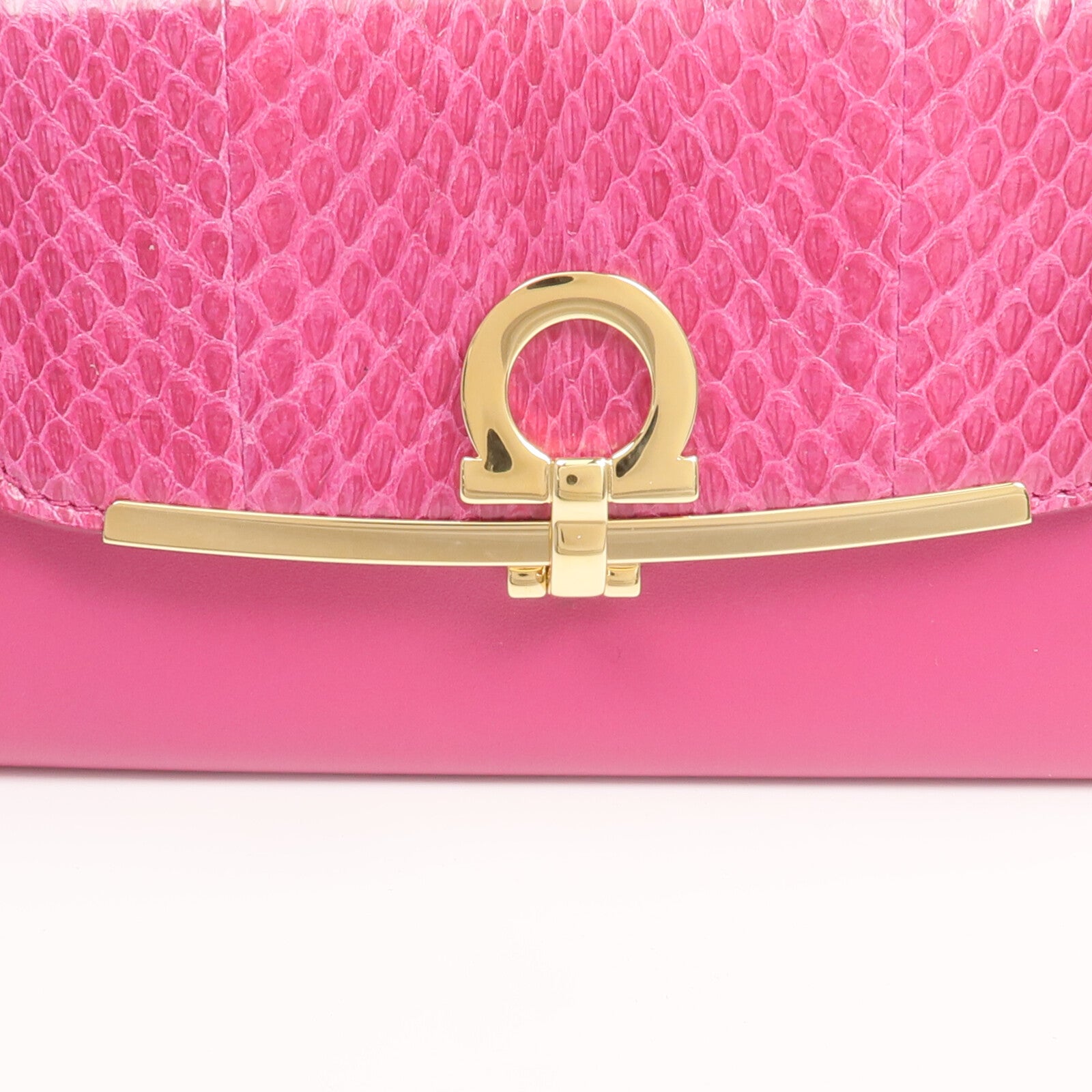 Salvatore Ferragamo 蛇皮皮革/牛皮皮革Long Wallet金扣長錢包