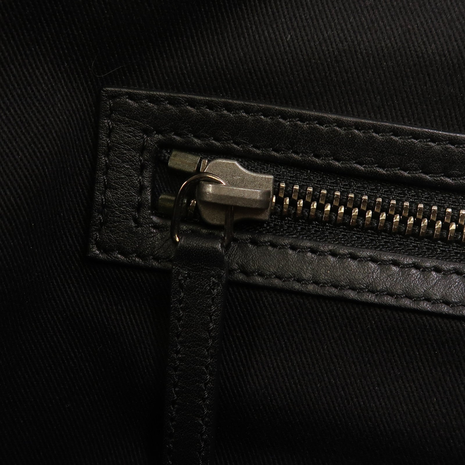 GIVENCHY 牛皮皮革Antigona Large金扣手挽肩背兩用袋