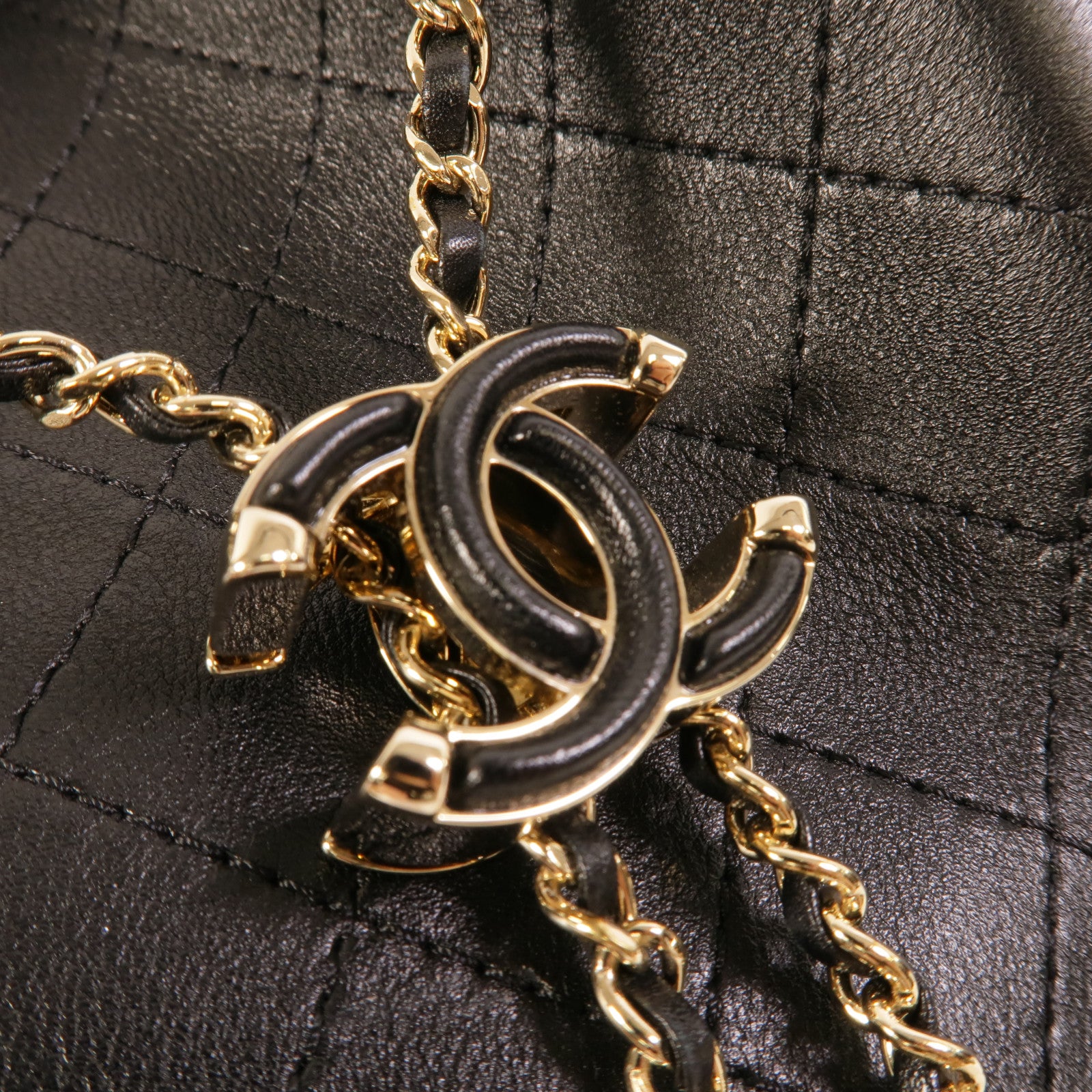 CHANEL 牛皮皮革Bucket Bag肩背袋