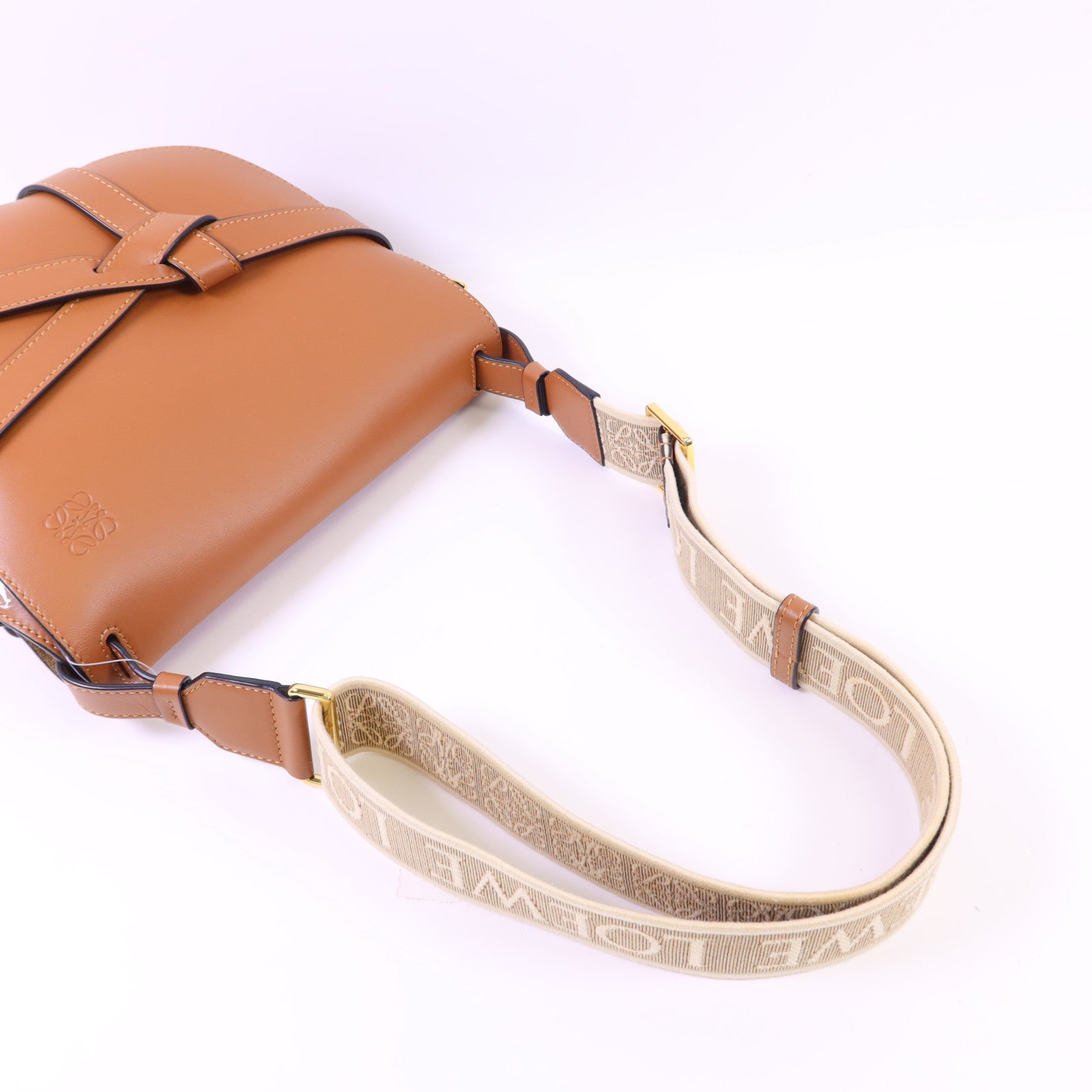 LOEWE 牛皮皮革Gate Small金扣肩背袋