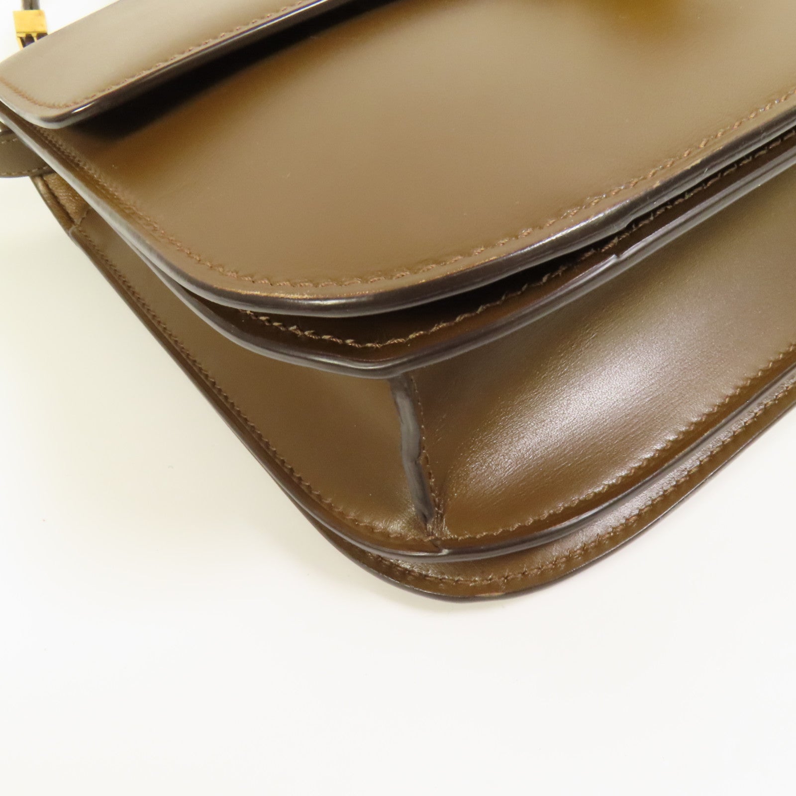 CELINE 牛皮皮革Classic Box金扣肩背袋