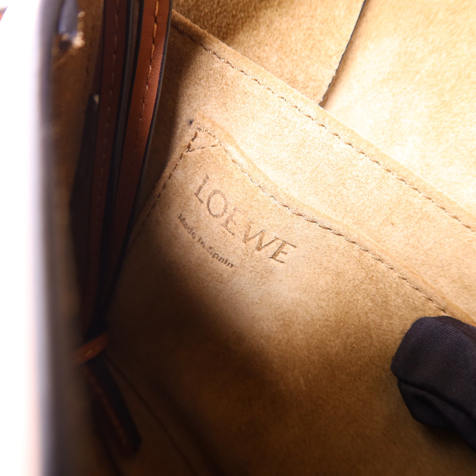 LOEWE 牛皮皮革Gate Small金扣肩背袋
