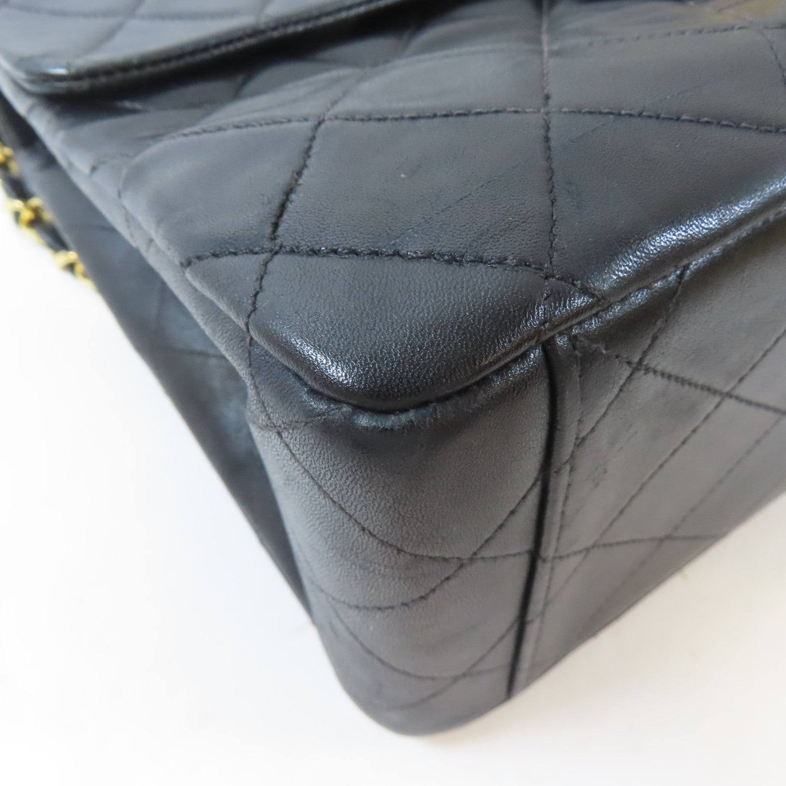 CHANEL 菱格羊皮皮革Chain Shoulder金扣鏈帶肩背袋黑色
