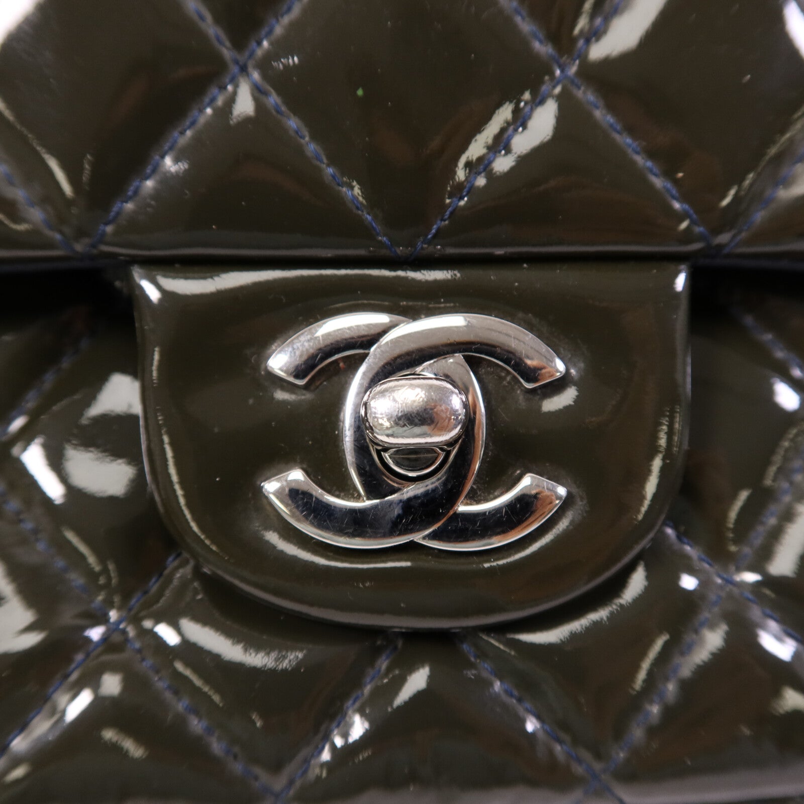 CHANEL 漆皮皮革Classic 25銀扣鏈帶肩背袋