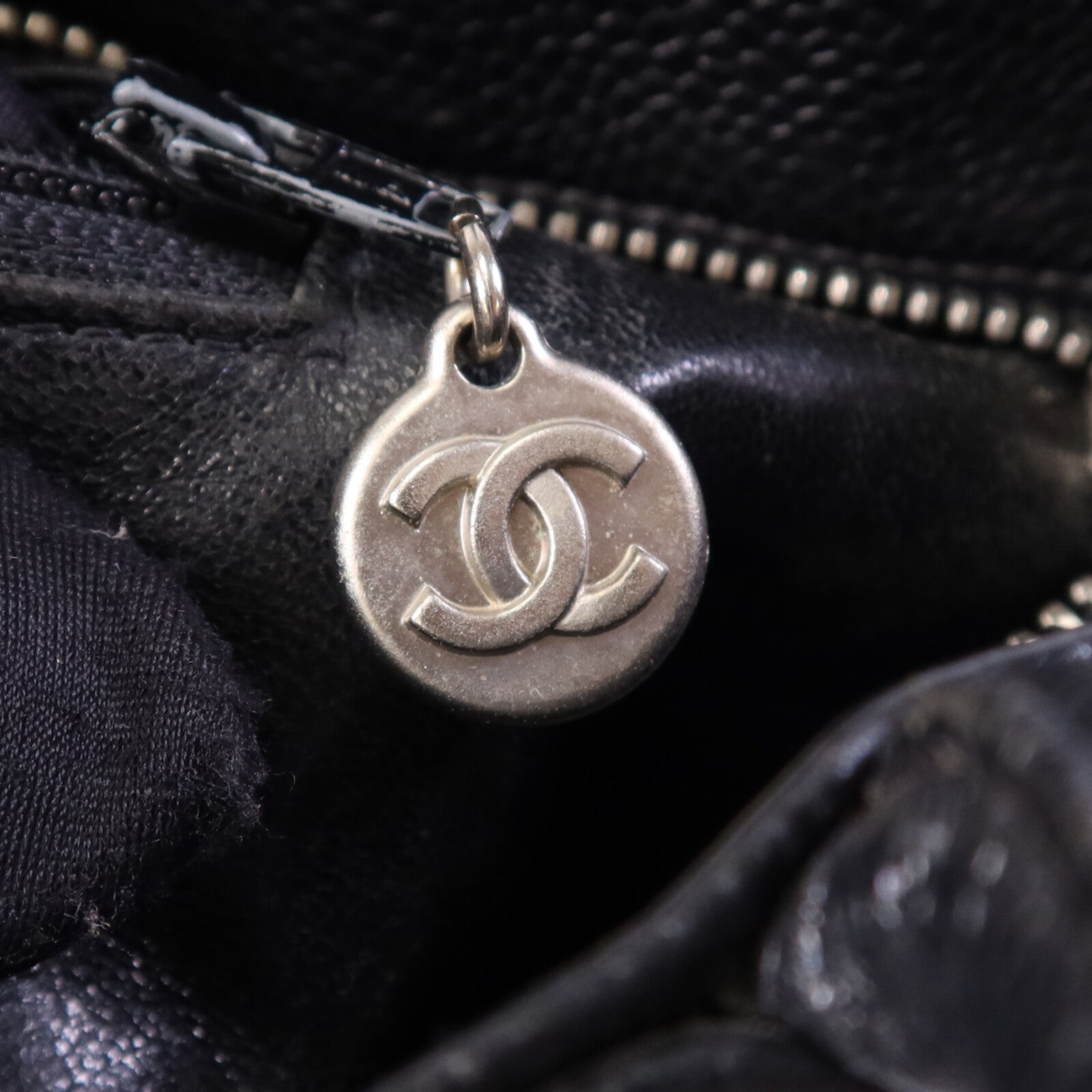 CHANEL 牛皮皮革Vintage Hand Bag銀扣肩背袋