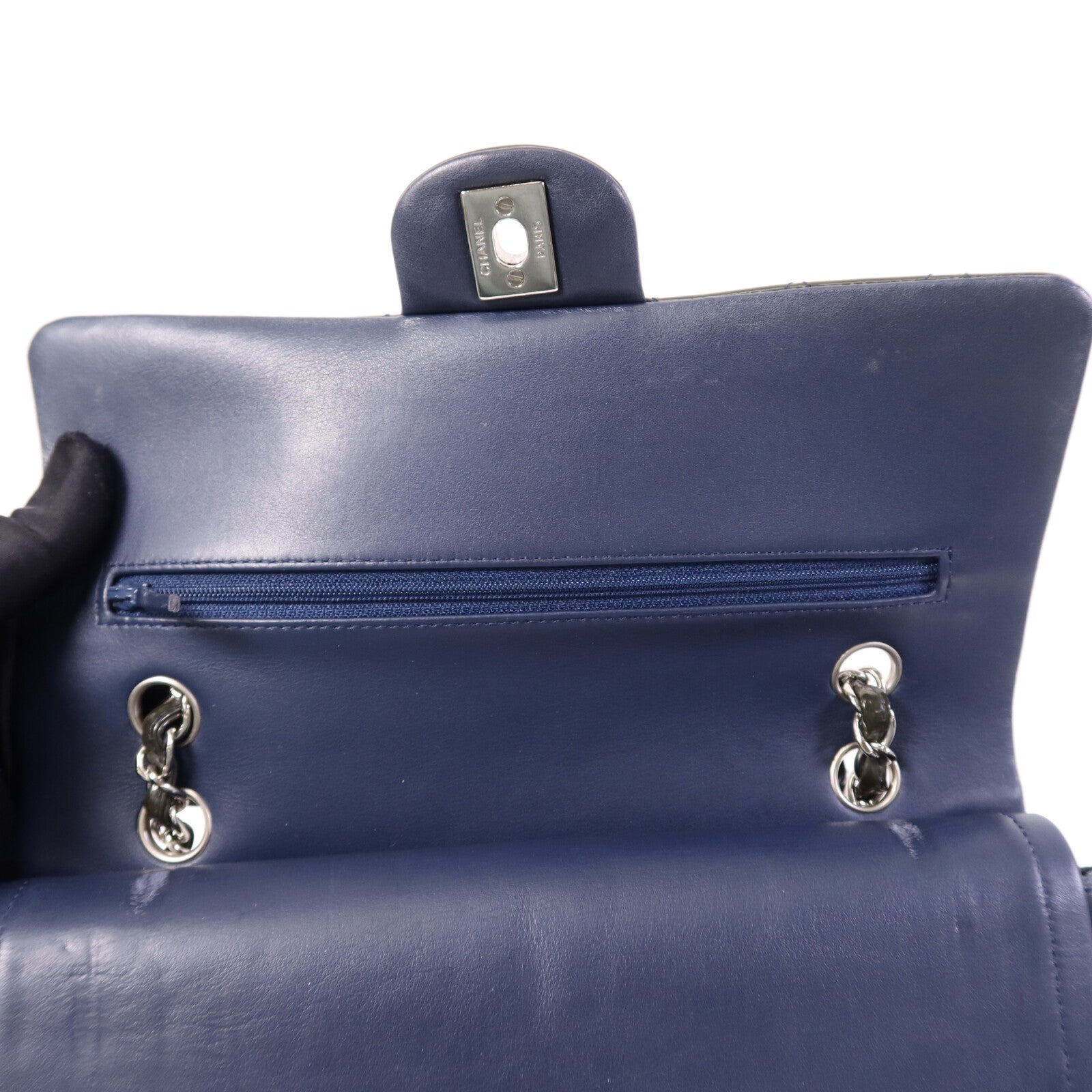 CHANEL 漆皮皮革Classic 25銀扣鏈帶肩背袋