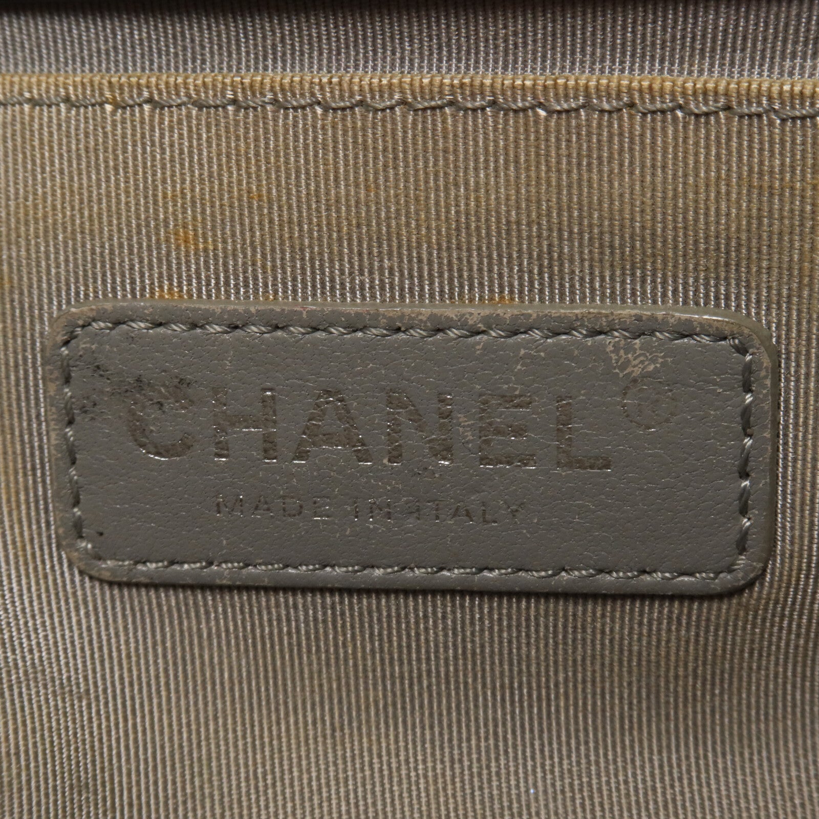 CHANEL 牛皮皮革Boy 25鏈帶肩背袋