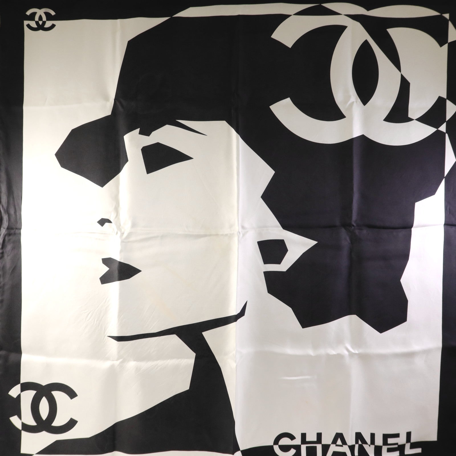 CHANEL 絲質Scarf 90X90絲巾