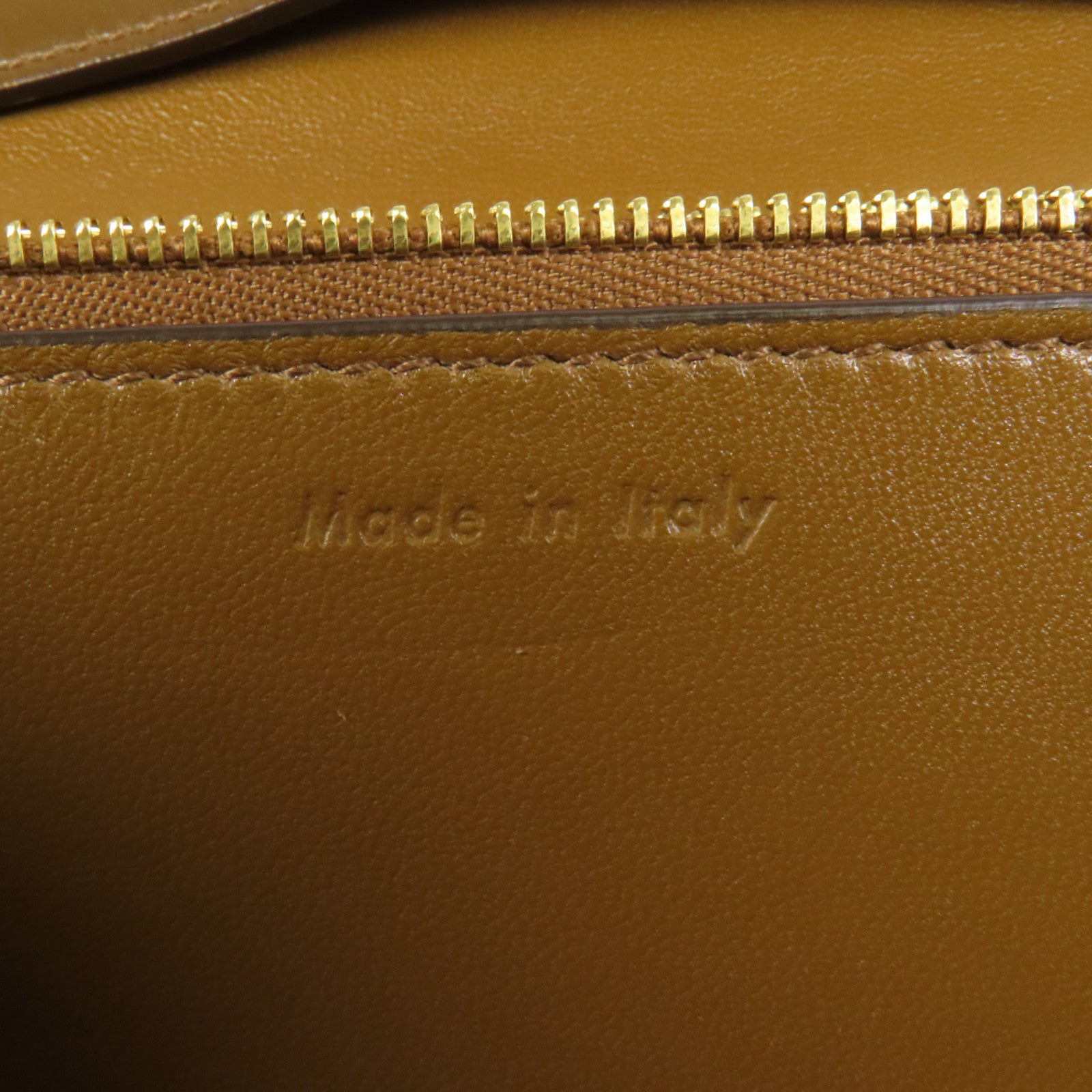 CELINE 牛皮皮革Classic Box金扣肩背袋