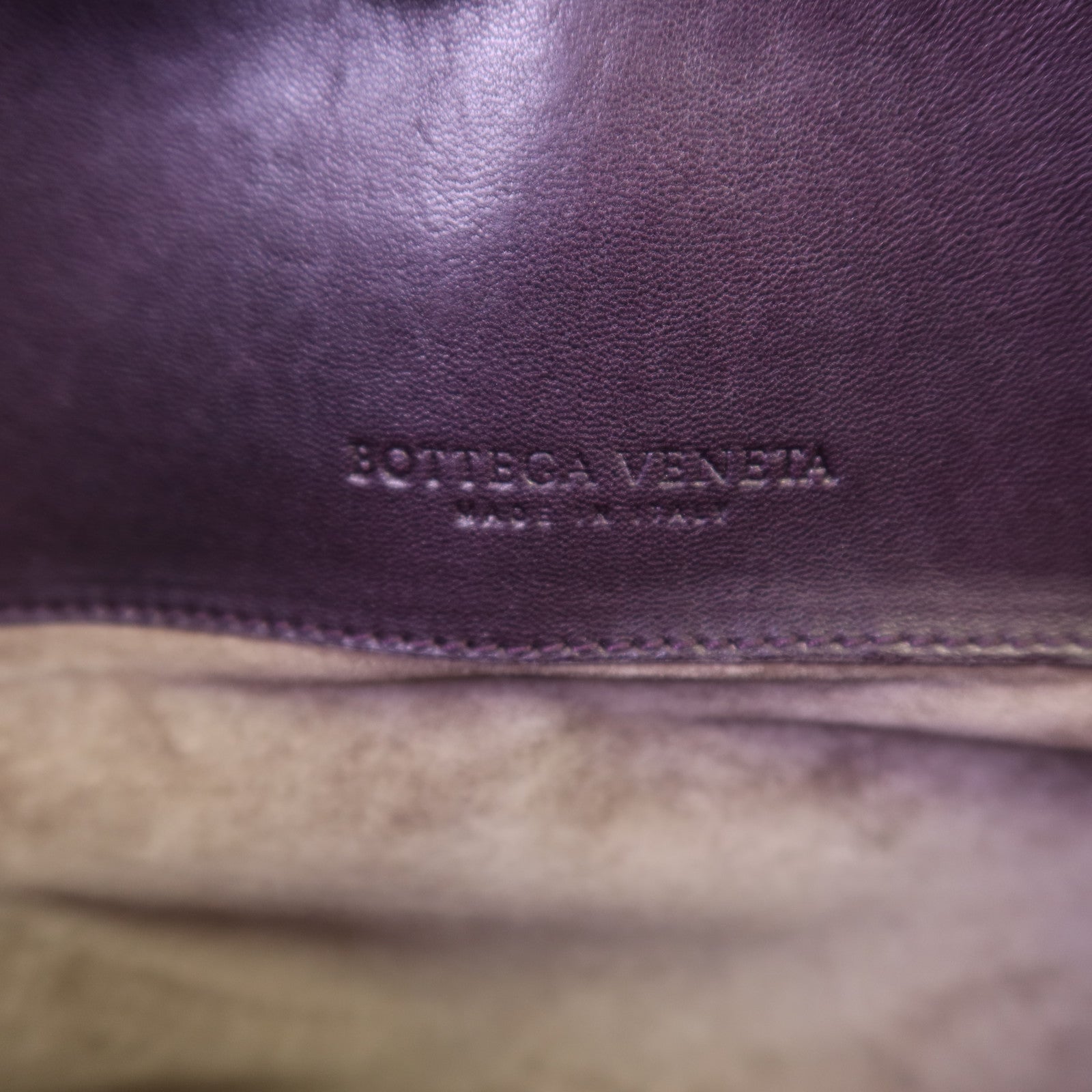 BOTTEGA VENETA 織紋皮革Roma Medium金扣手挽袋