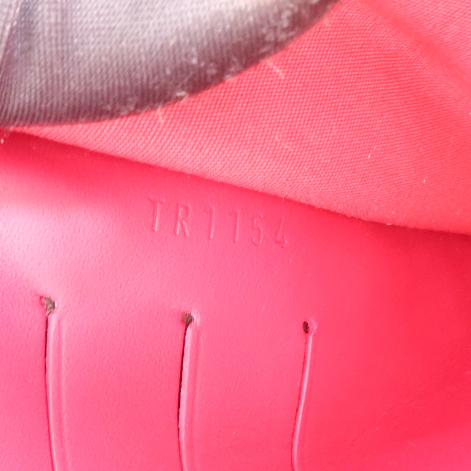 LOUIS VUITTON Monogram Vernis Clutch Ana Shoulder Bag金扣鏈帶肩背袋