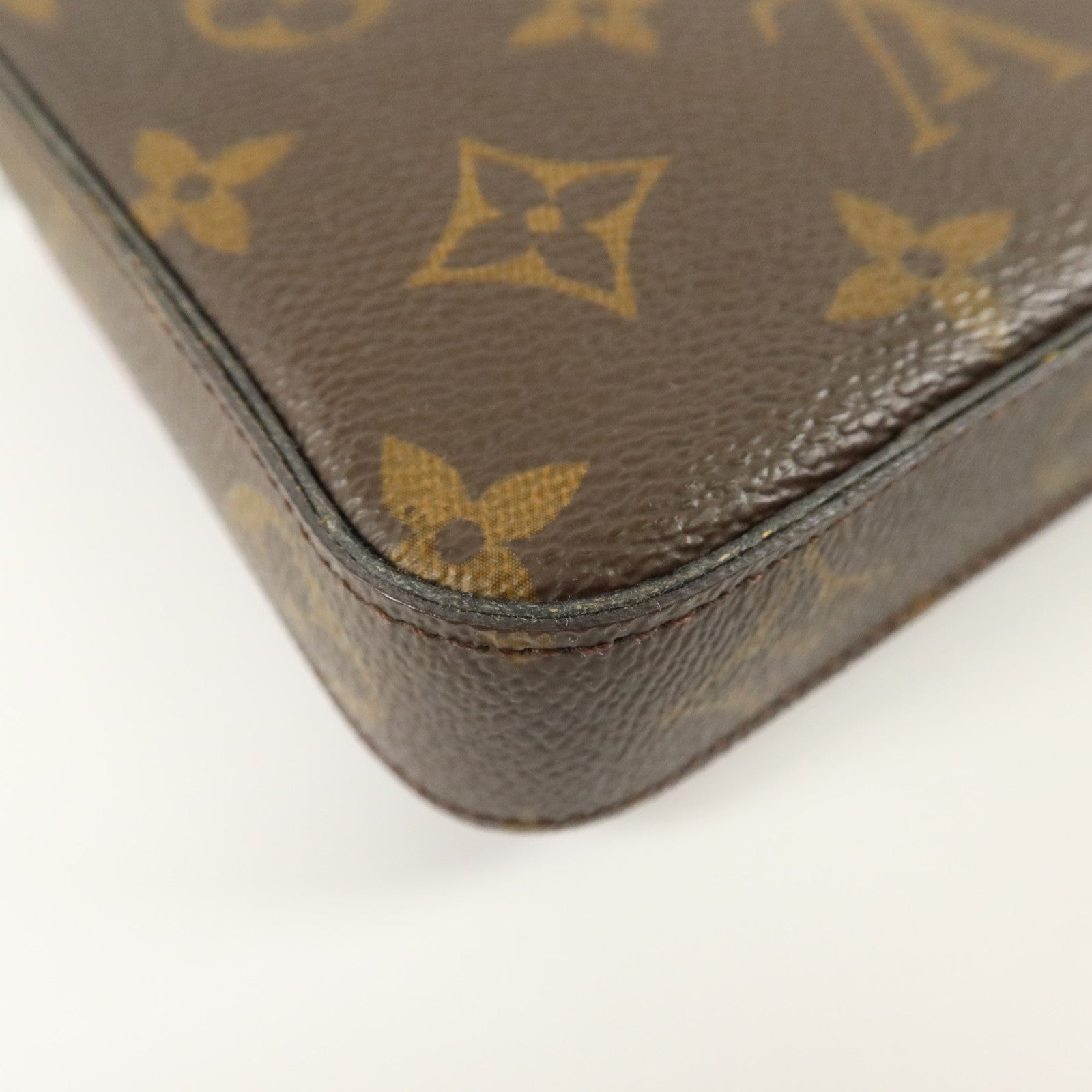 LOUIS VUITTON Monogram Pochette Felicie金扣鏈帶肩背袋