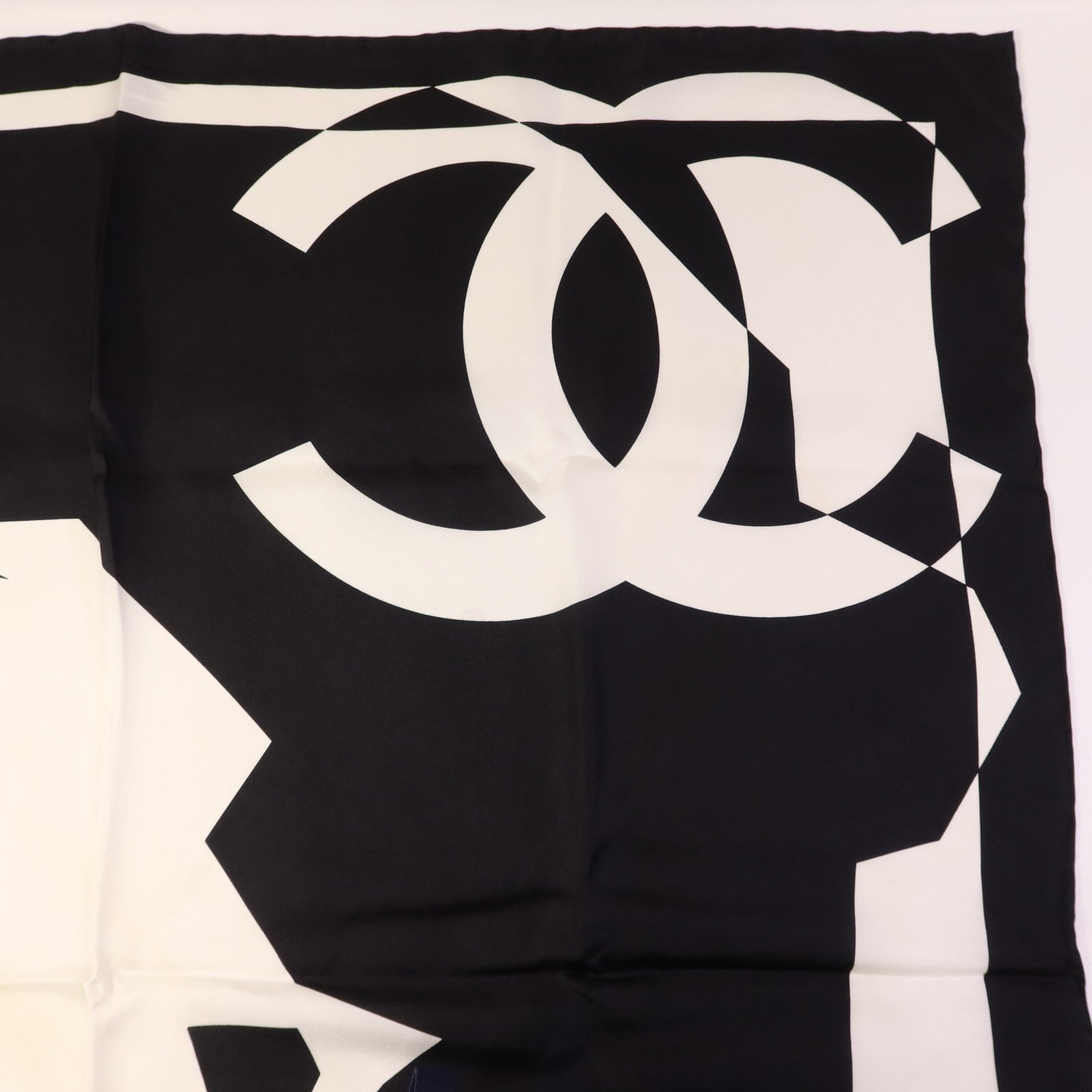 CHANEL 絲質Scarf 90X90絲巾
