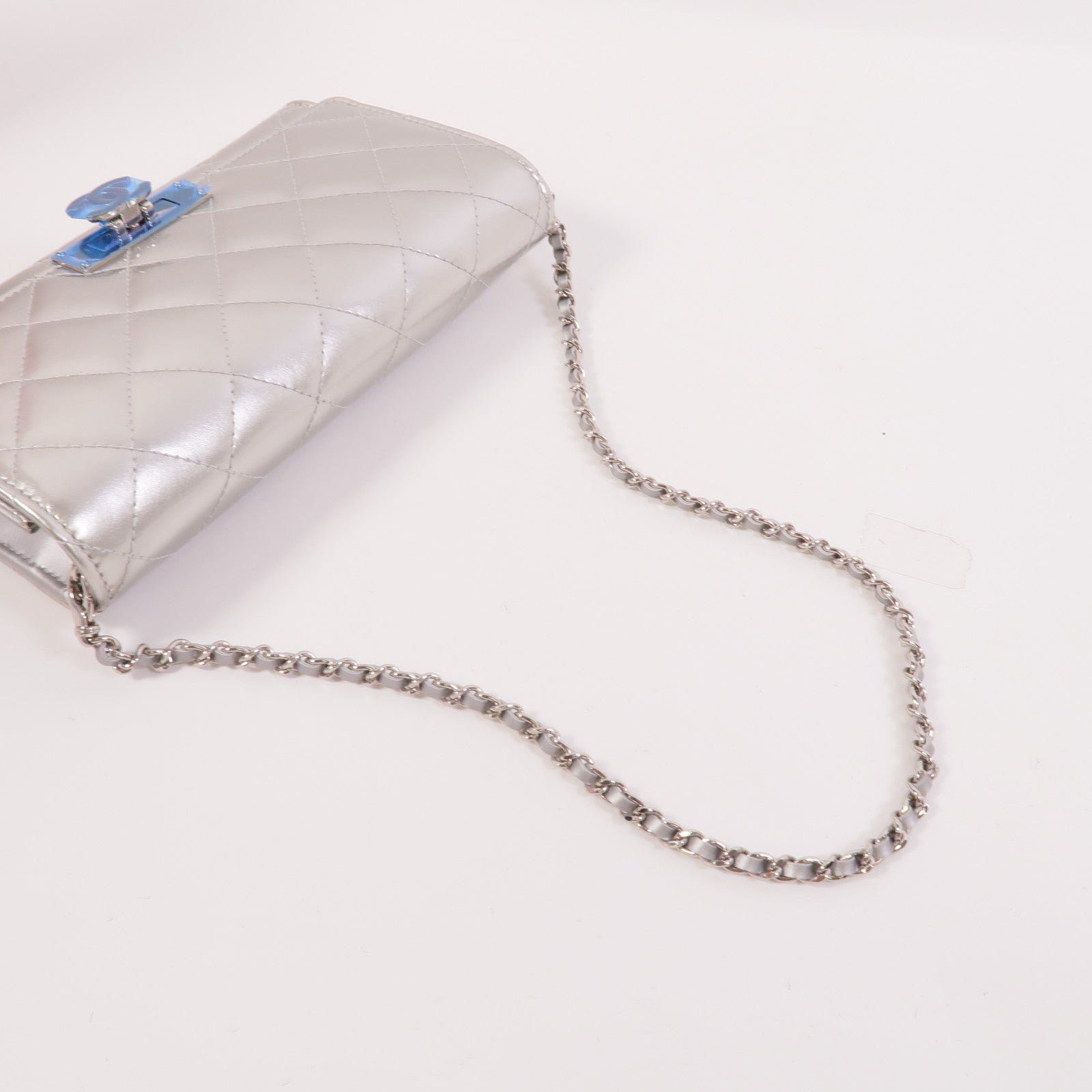 CHANEL 漆皮皮革Wallet On Chain肩背袋