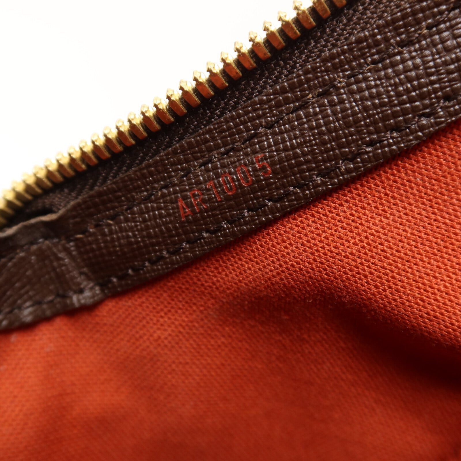 LOUIS VUITTON Damier Belem MM肩背袋