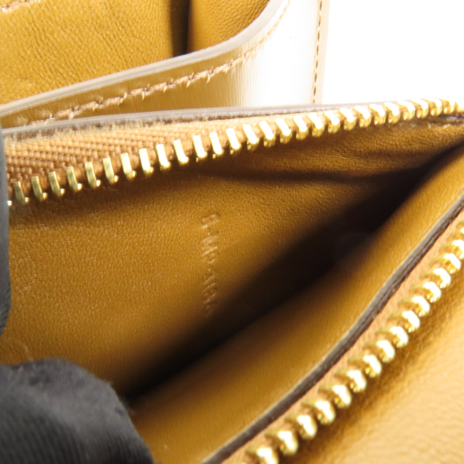 CELINE 牛皮皮革Classic Box金扣肩背袋