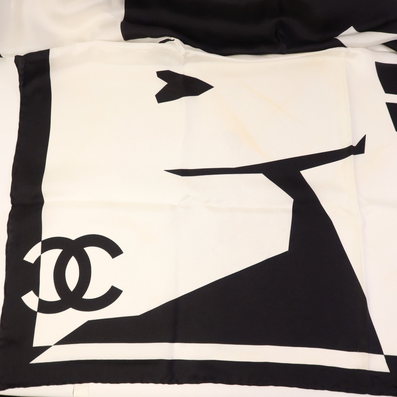 CHANEL 絲質Scarf 90X90絲巾