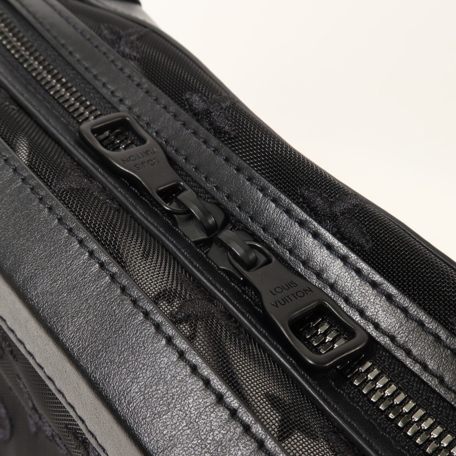 LOUIS VUITTON Monogram Mesh Soft Trunk肩背袋