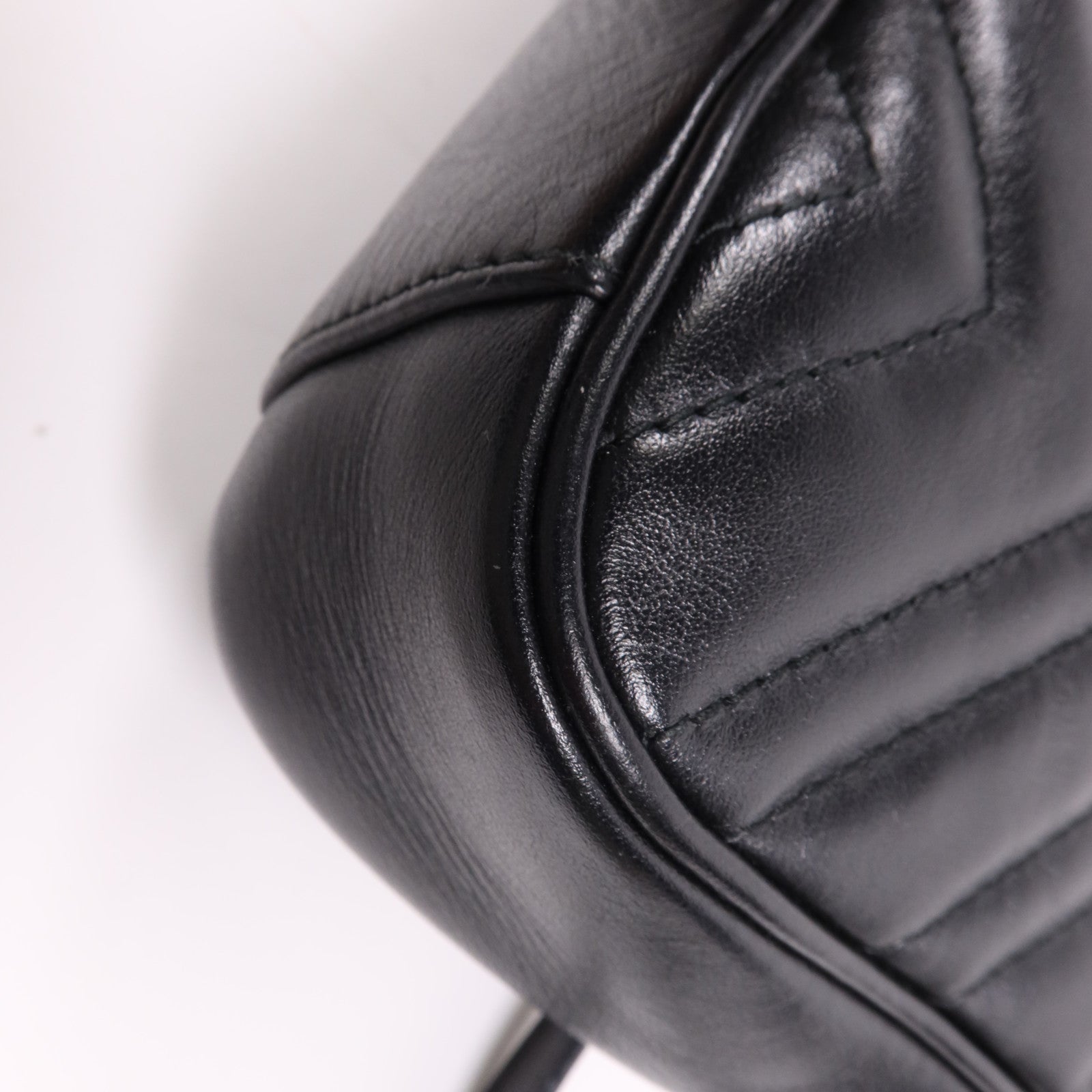 GUCCI 牛皮皮革GG Marmont金扣鏈帶肩背袋