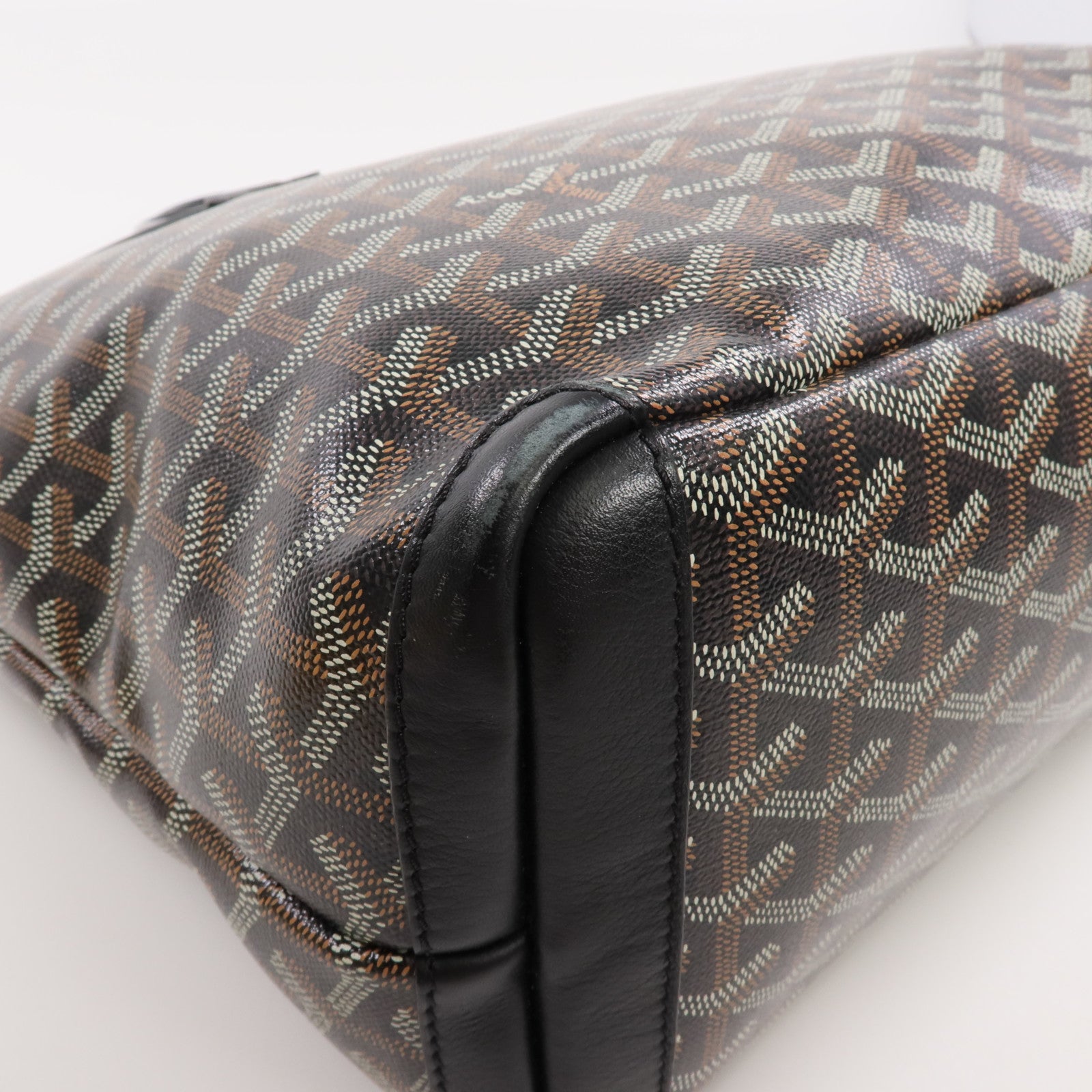 GOYARD 塗層帆布Artois PM銀扣肩背袋