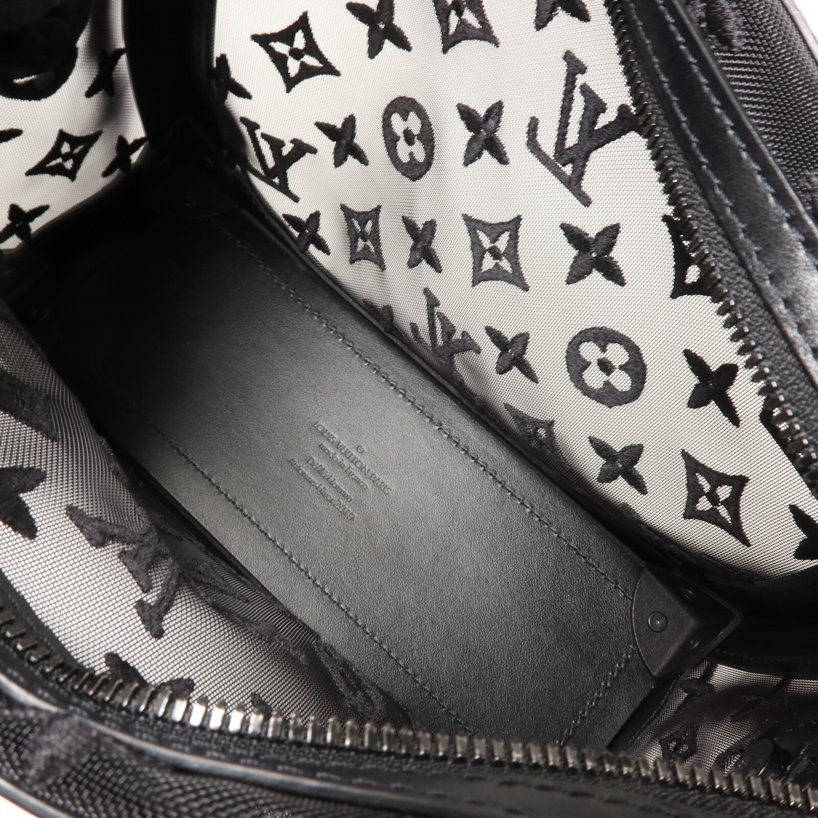 LOUIS VUITTON Monogram Mesh Soft Trunk肩背袋