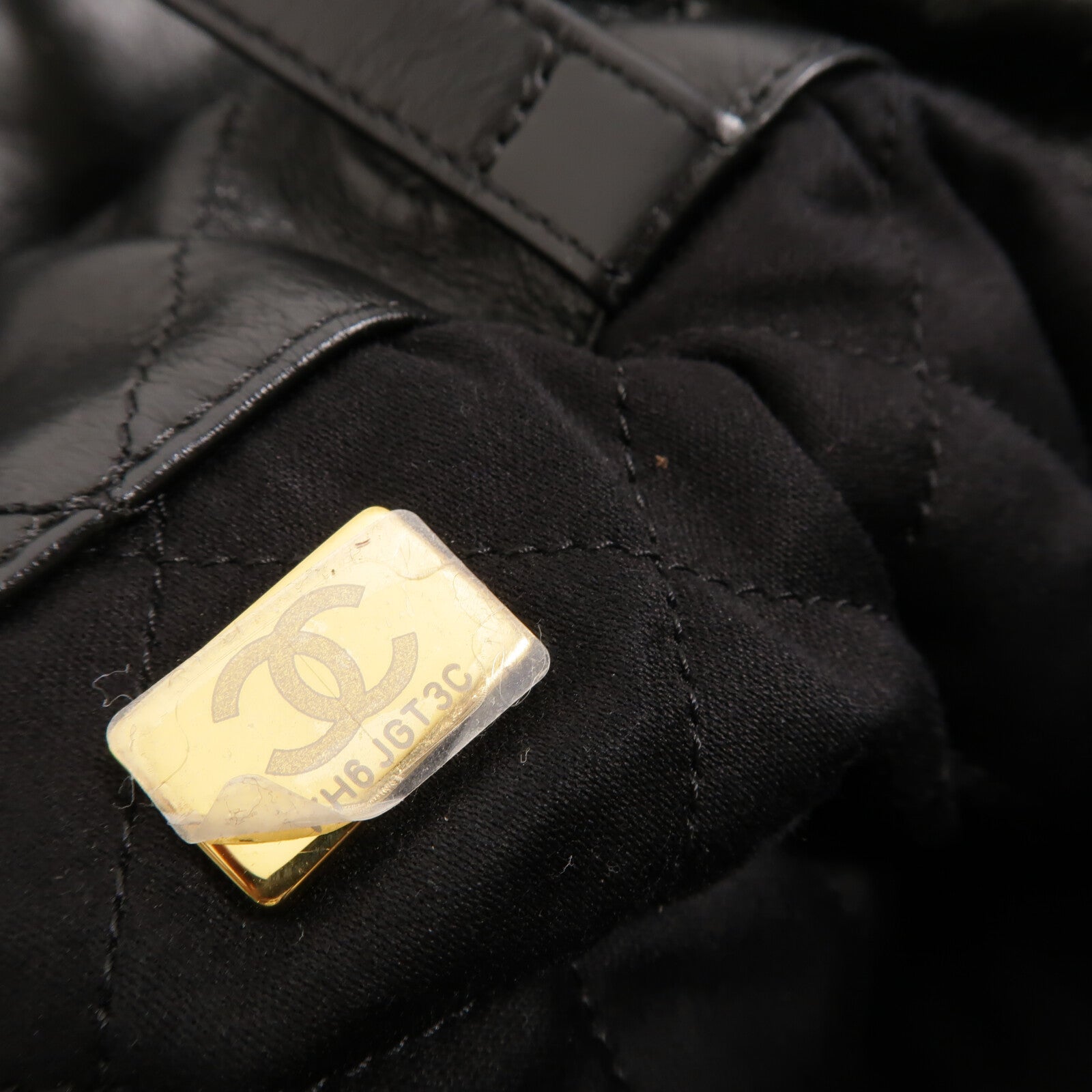 CHANEL 牛皮皮革Chanel 22 Backpack鏈帶背包