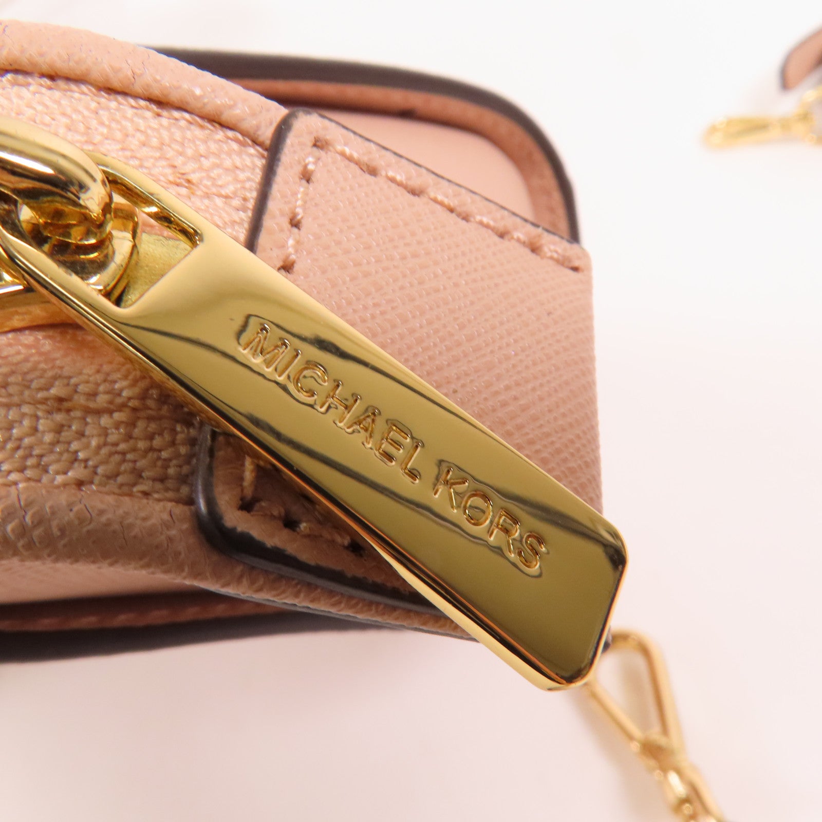 Michael Kors 牛皮皮革Selma Mini金扣肩背袋