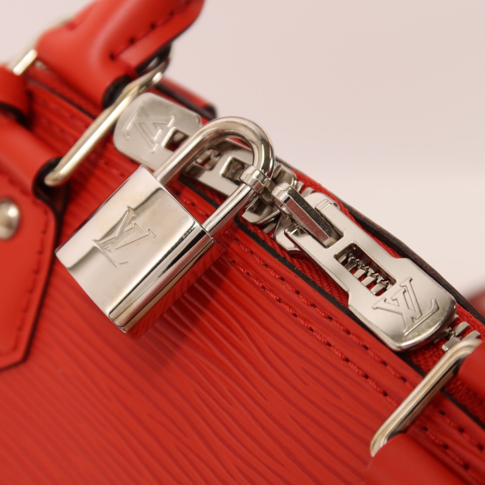 LOUIS VUITTON Epi Alma BB手挽肩背兩用袋