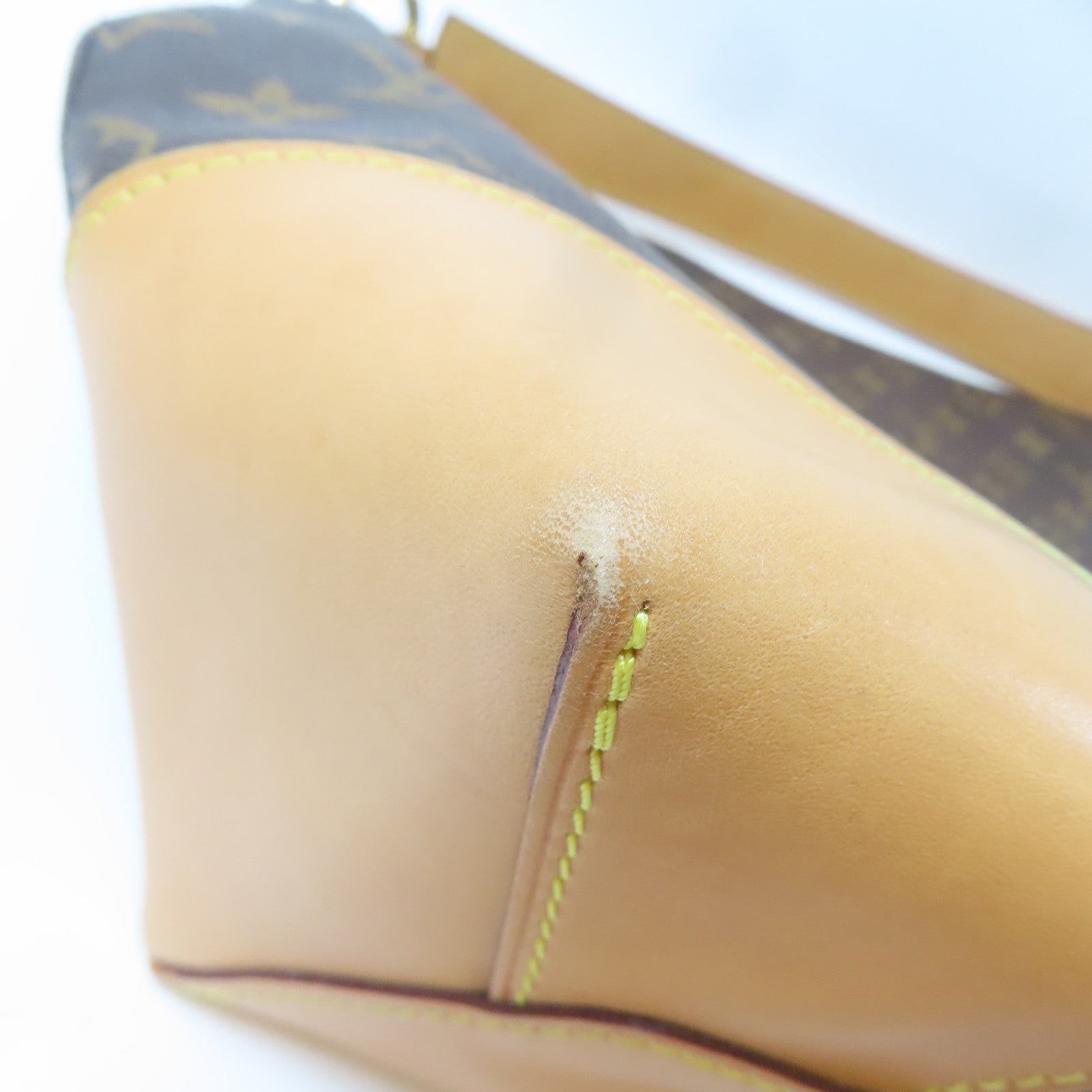 LOUIS VUITTON Monogram Berri MM金扣肩背袋啡色