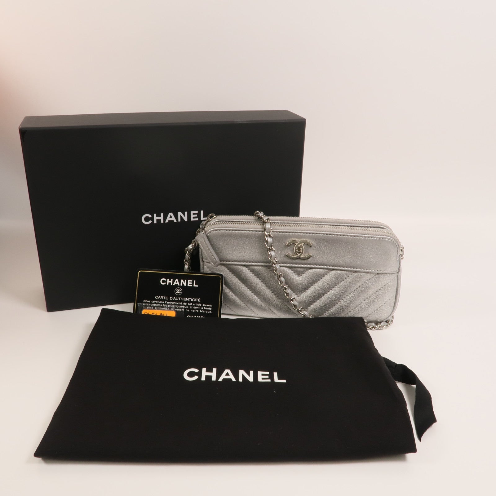 CHANEL 牛皮皮革Wallet On Chain鏈帶肩背袋