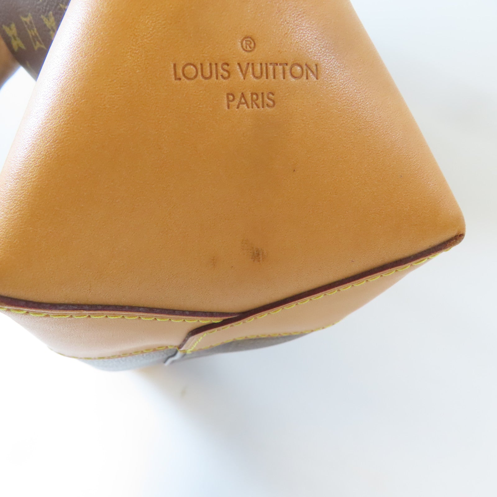 LOUIS VUITTON Monogram Berri MM金扣肩背袋啡色