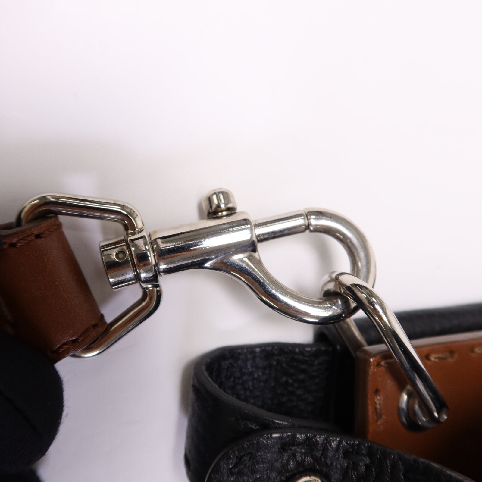 FENDI 牛皮皮革Peekaboo Large銀扣手挽肩背兩用袋