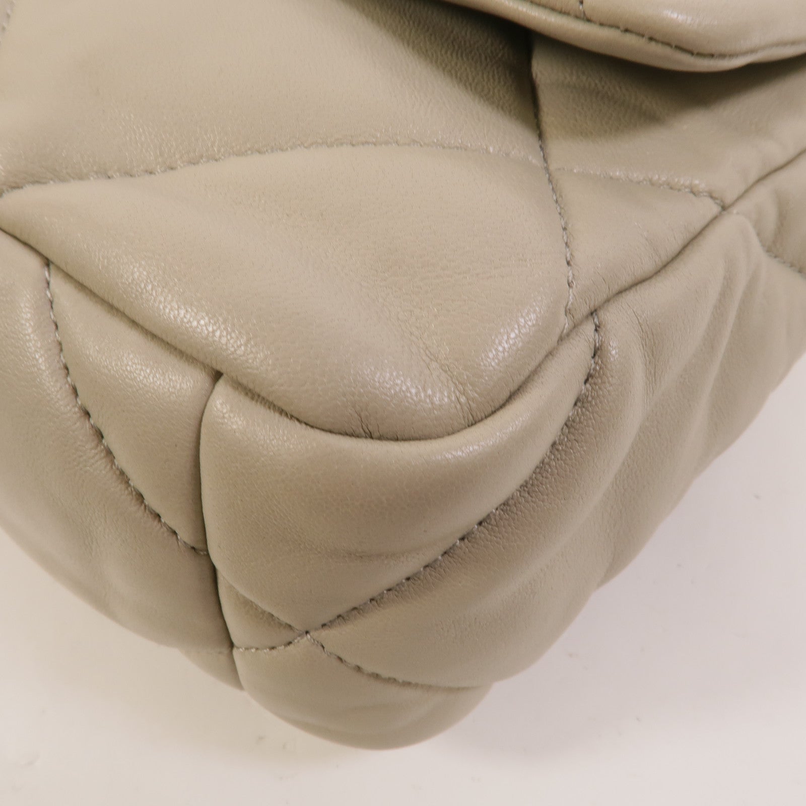 CHANEL 羊皮皮革Chanel 19 Small鏈帶肩背袋
