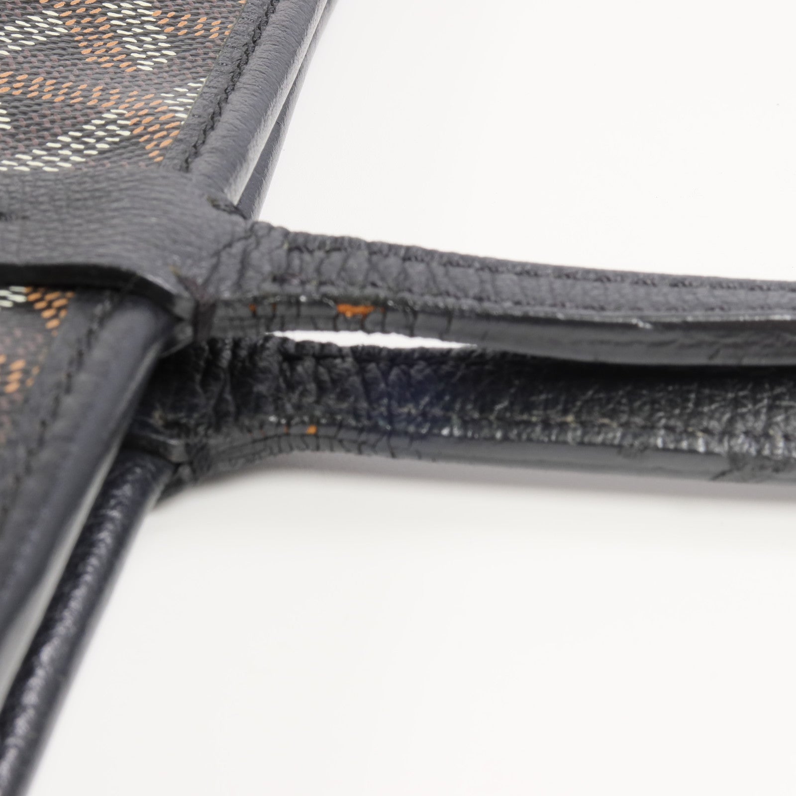 GOYARD 塗層帆布Artois PM銀扣肩背袋