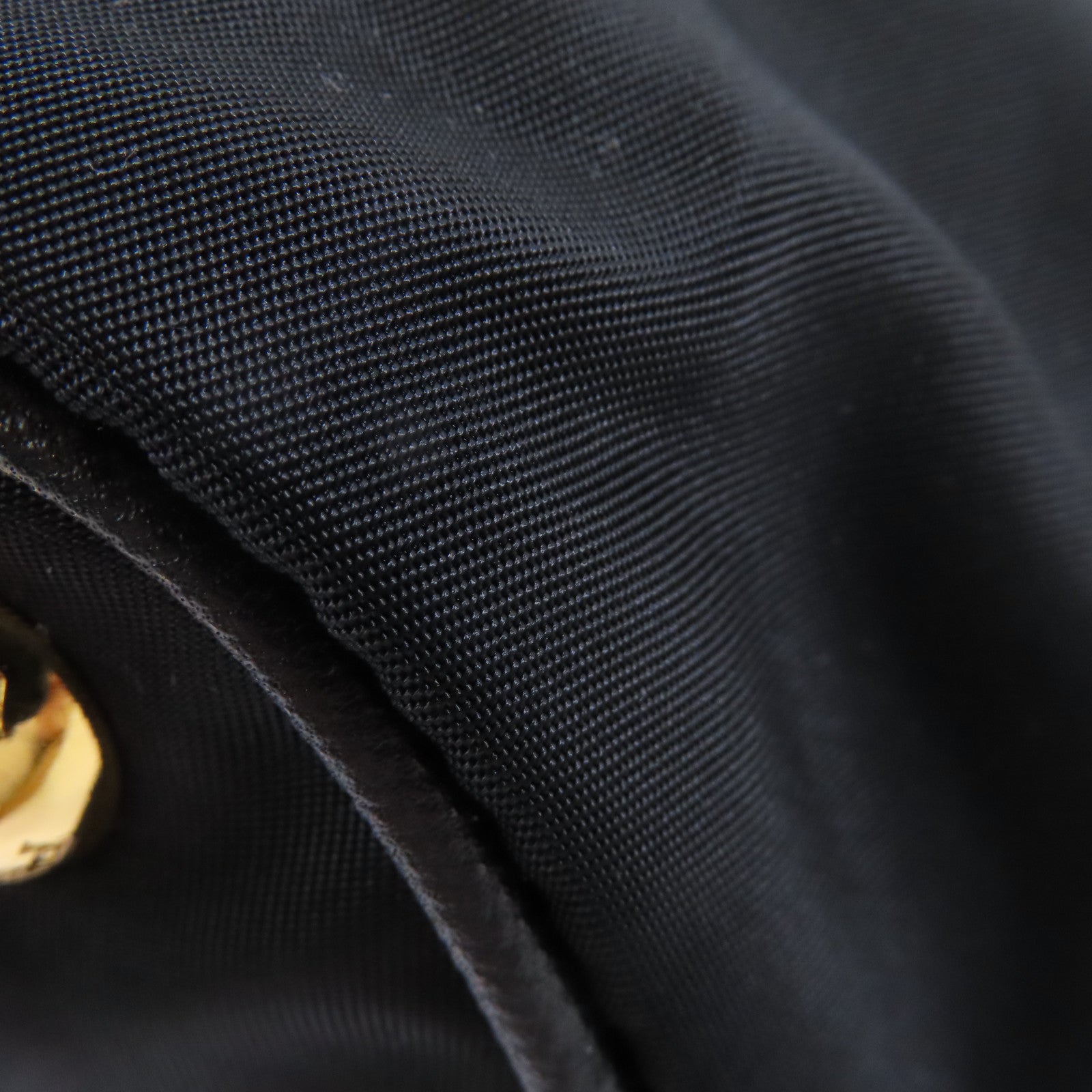 PRADA 尼龍Shoulder Bag金扣肩背袋黑色