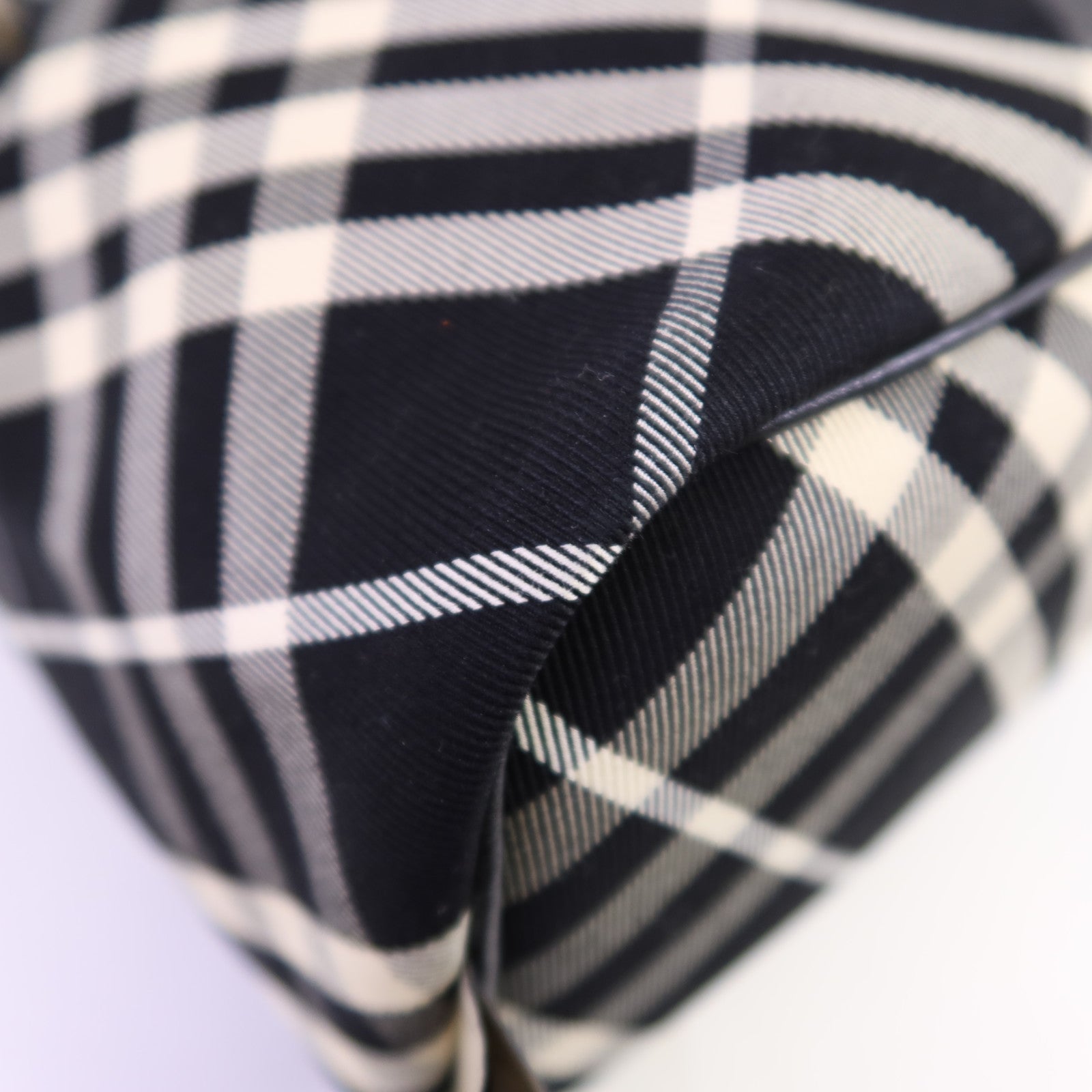 BURBERRY 帆布Shoulder Bag金扣肩背袋