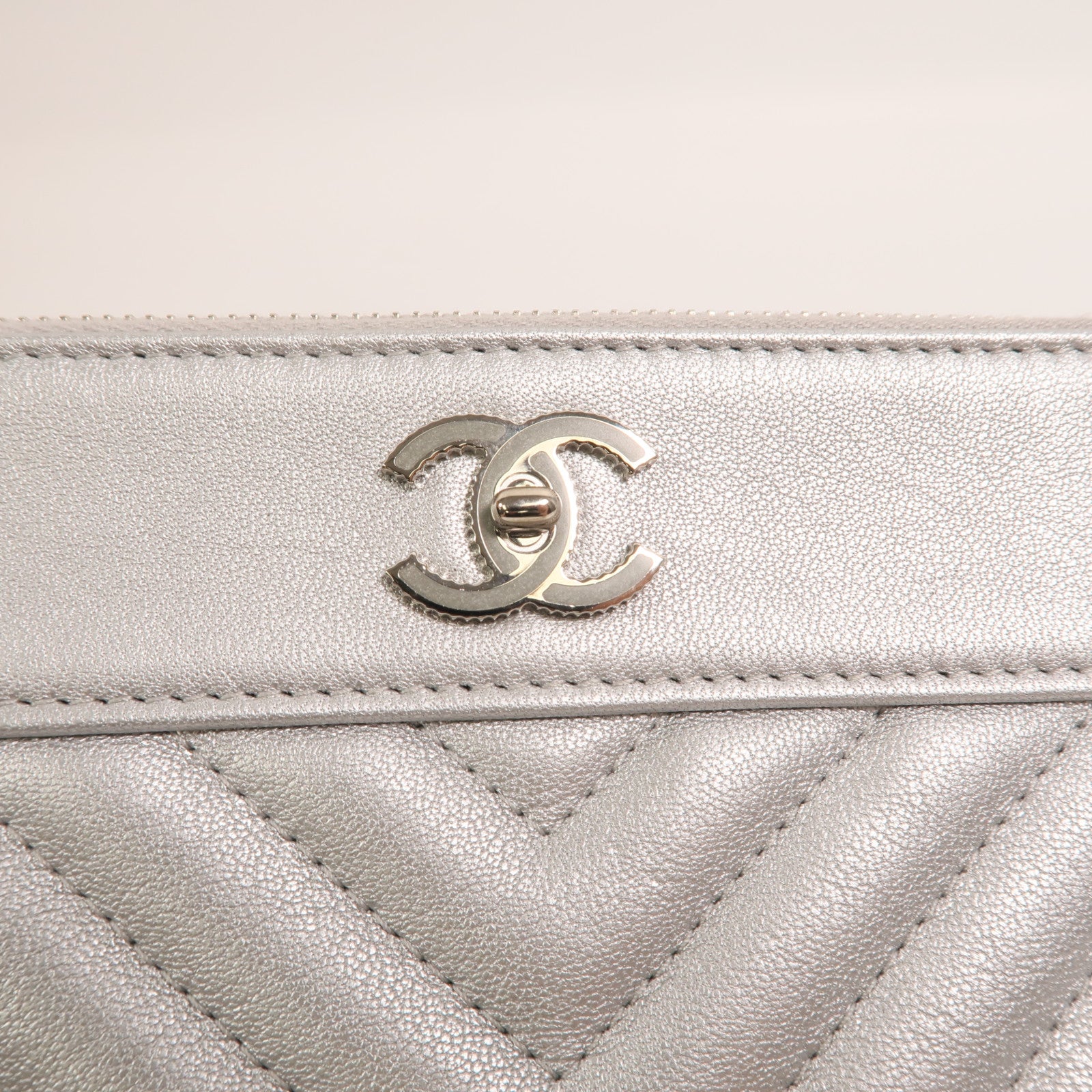 CHANEL 牛皮皮革Wallet On Chain鏈帶肩背袋