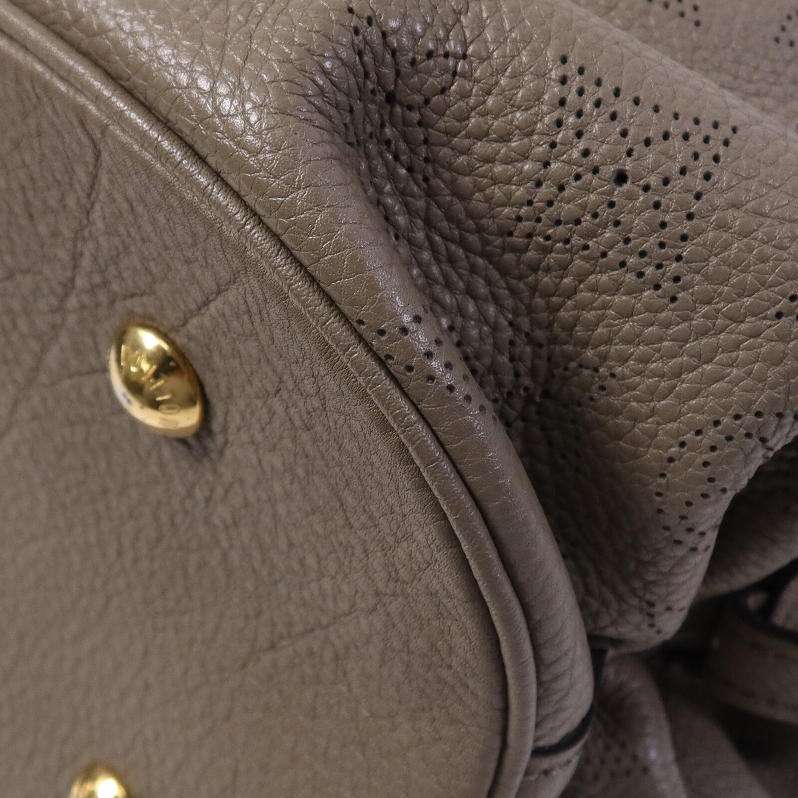 LOUIS VUITTON Mahina Neo L金扣肩背袋