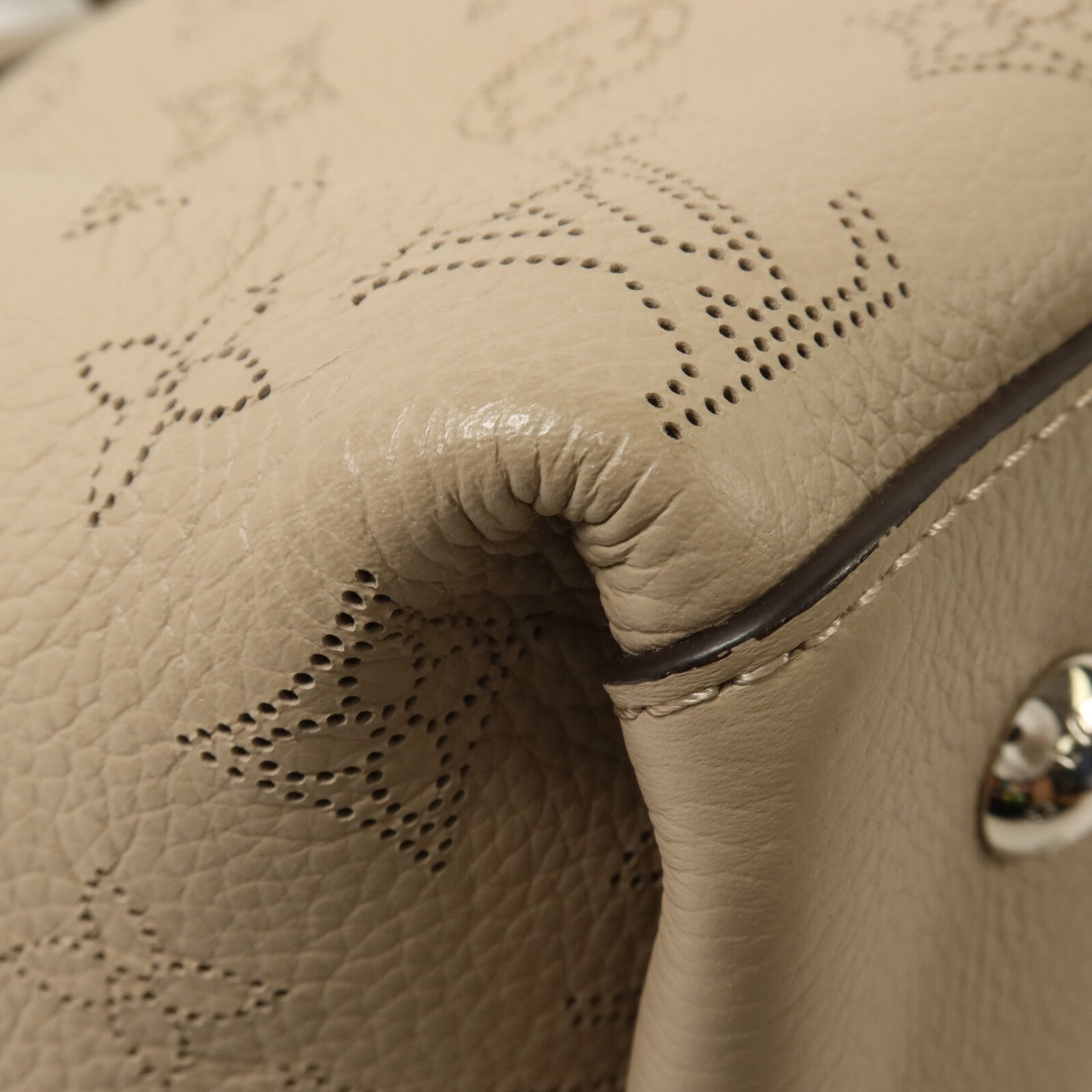 LOUIS VUITTON Mahina Carmel手挽袋