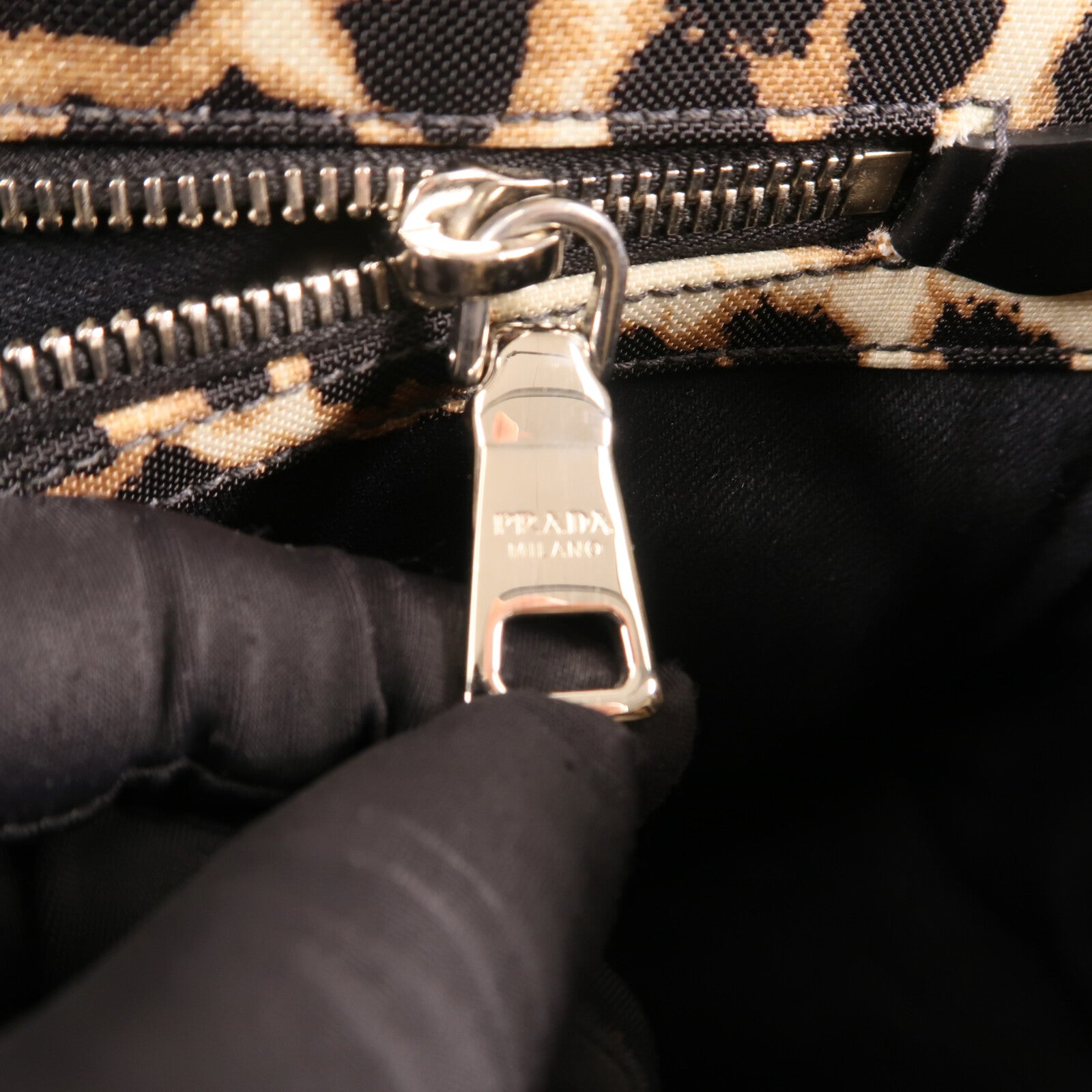 PRADA 帆布2 Way Shoulder銀扣手挽肩背兩用袋