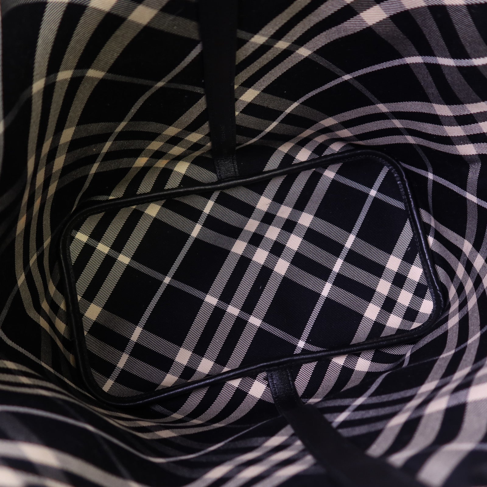 BURBERRY 帆布Shoulder Bag金扣肩背袋