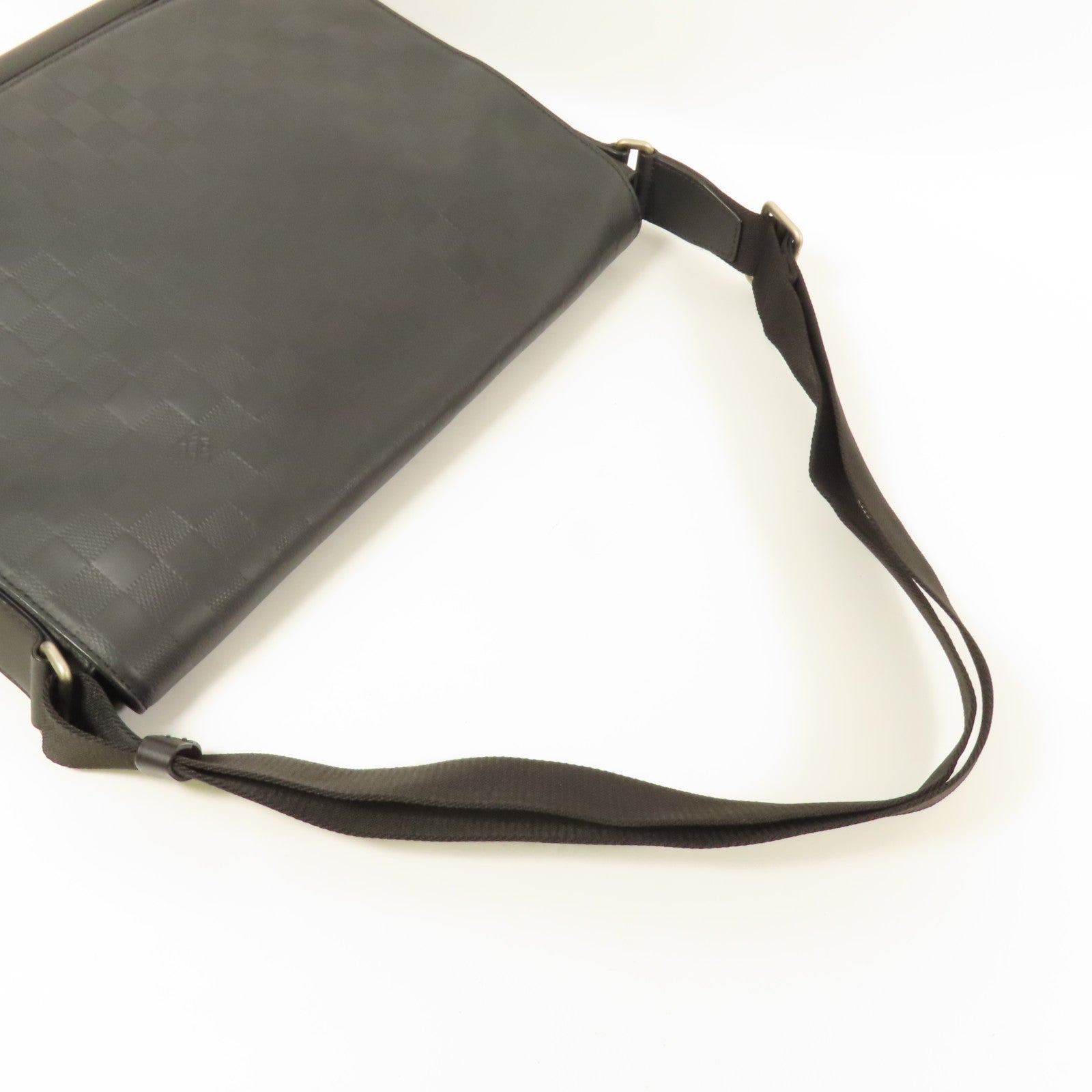 LOUIS VUITTON Damier Amphini District MM銀扣肩背袋