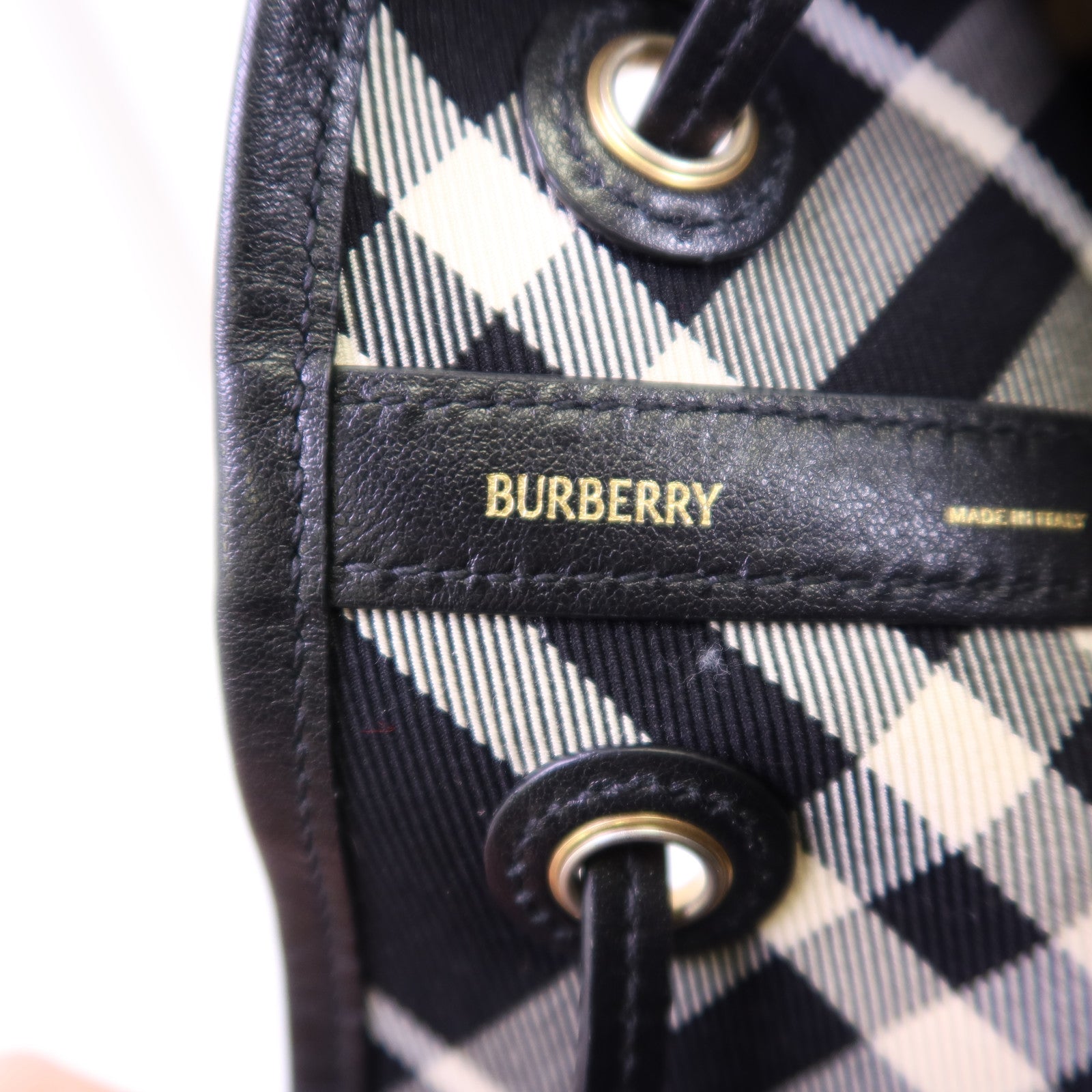 BURBERRY 帆布Shoulder Bag金扣肩背袋