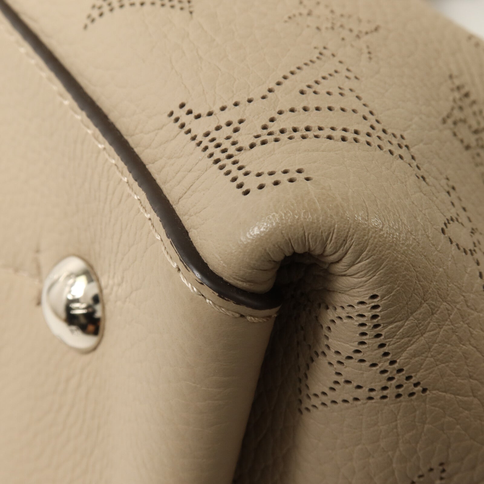 LOUIS VUITTON Mahina Carmel手挽袋